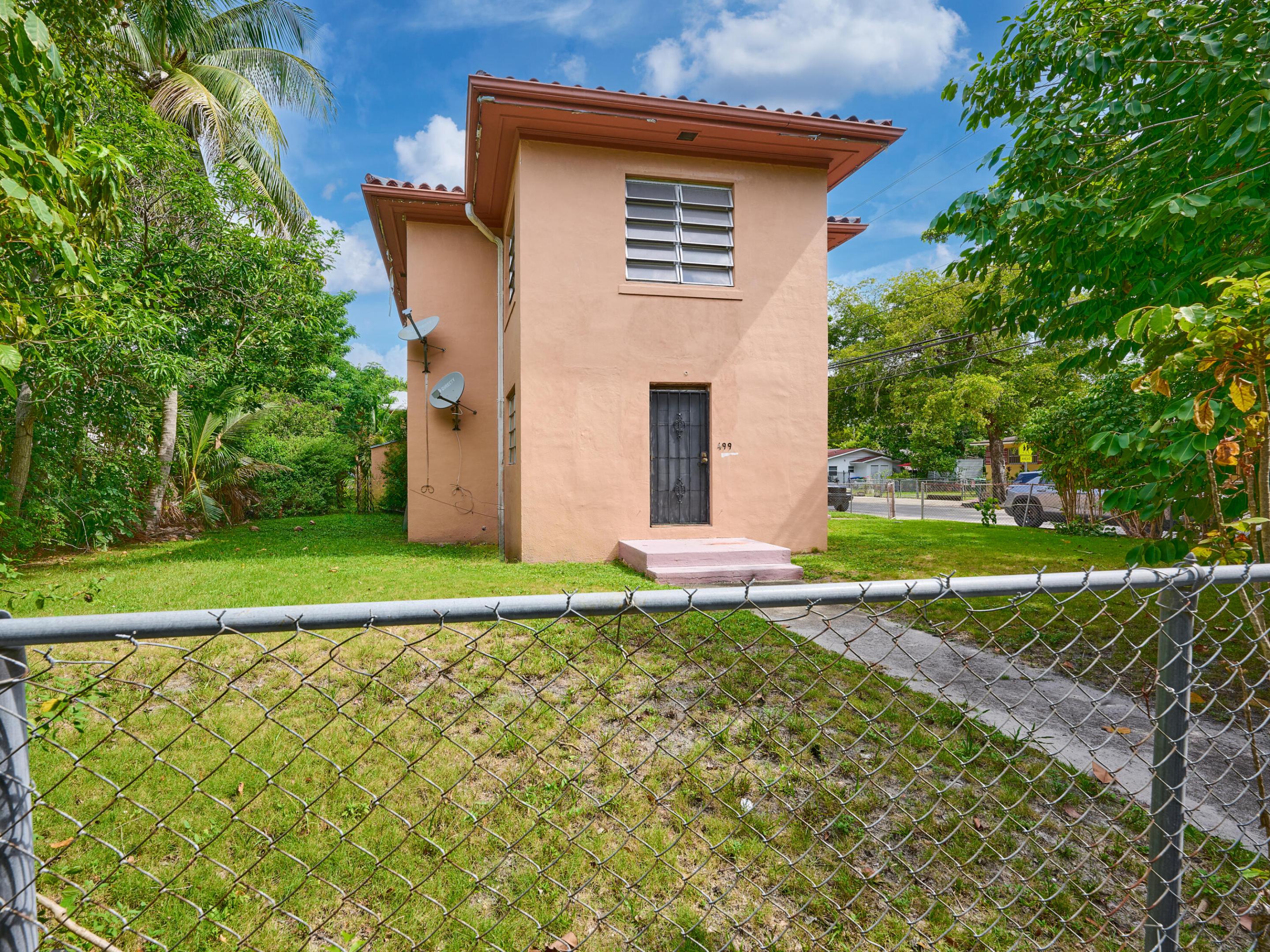 499 NE 64th Miami, FL 33138