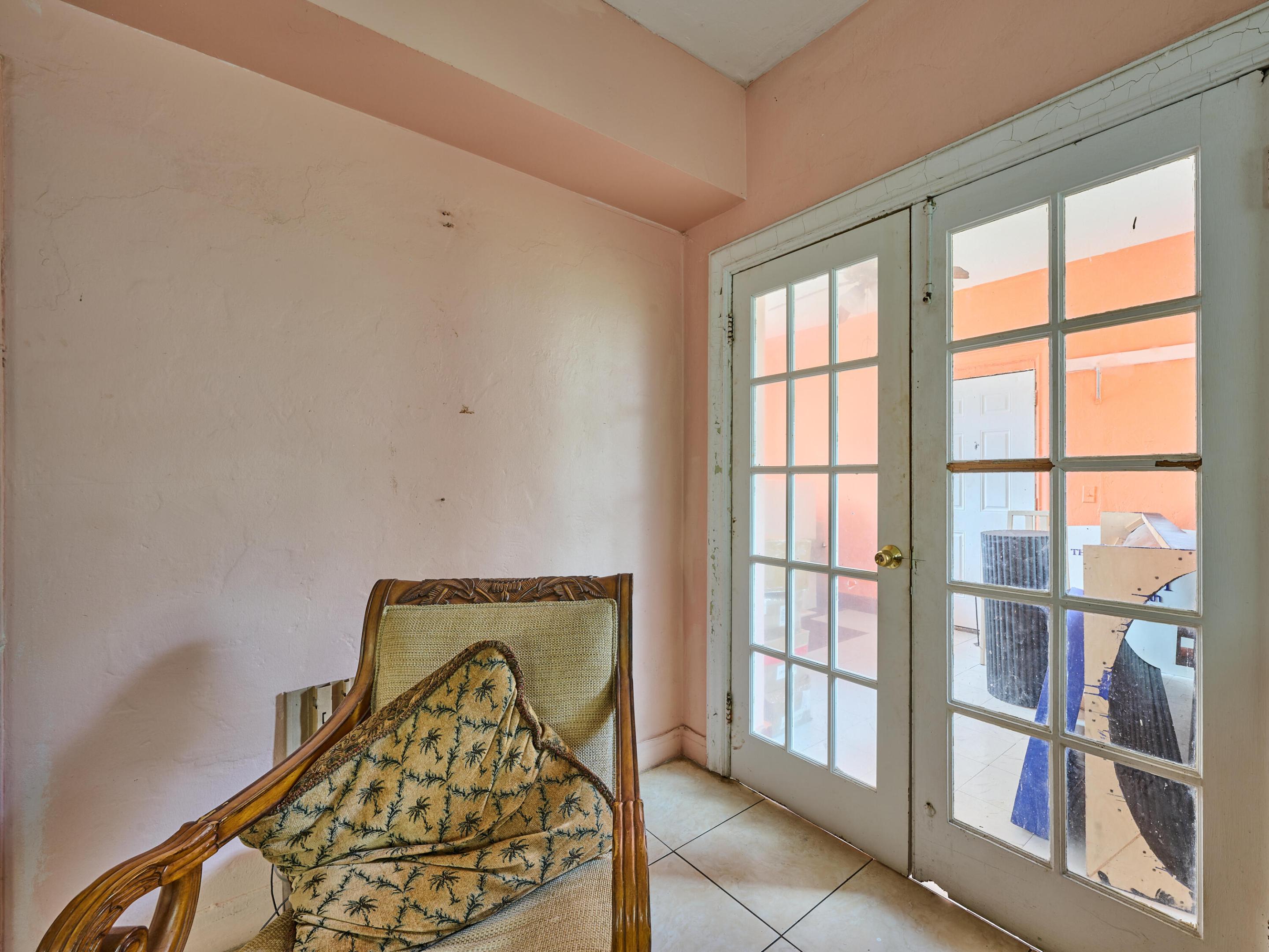 499 NE 64th Miami, FL 33138