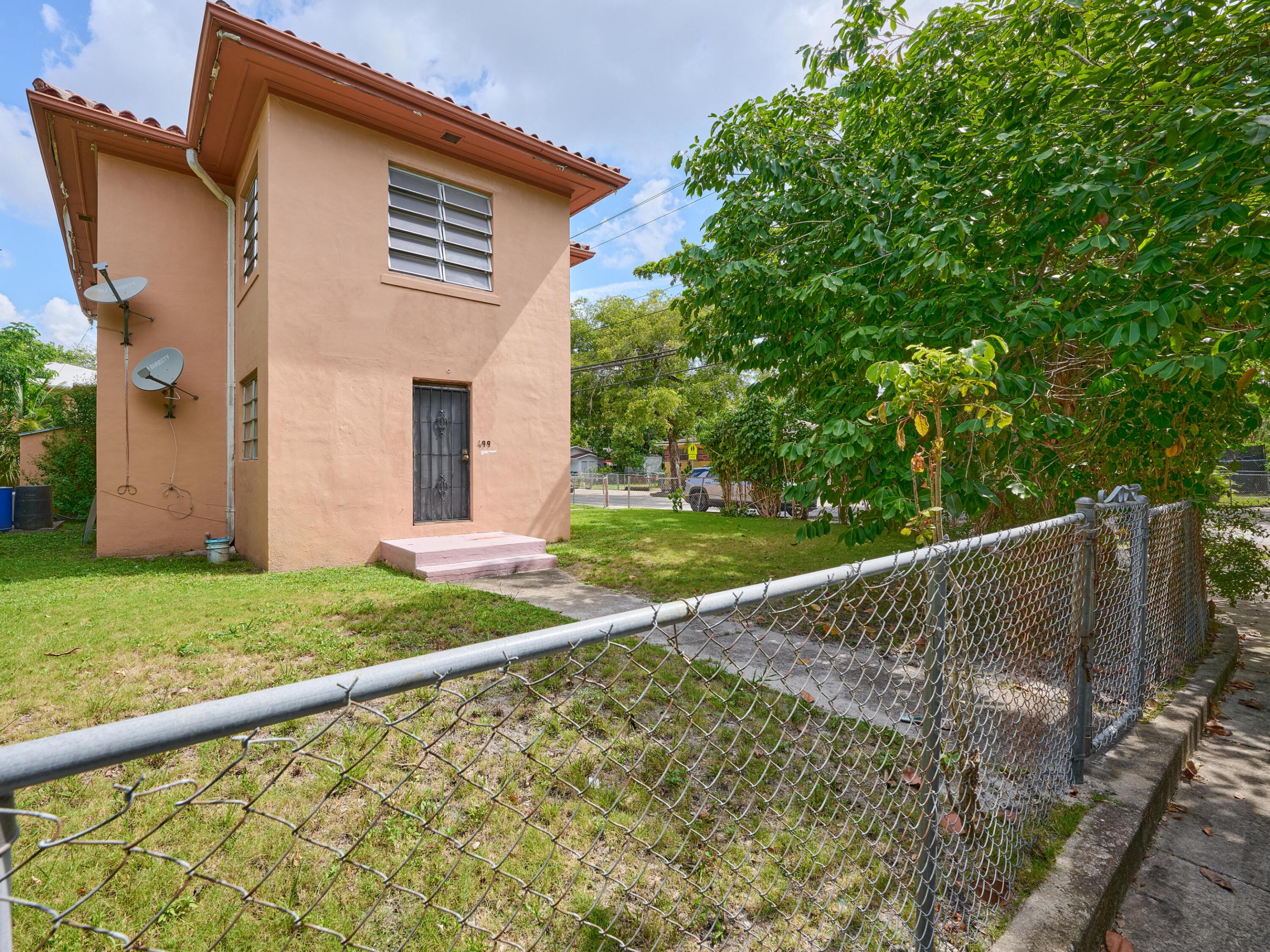 499 NE 64th Miami, FL 33138