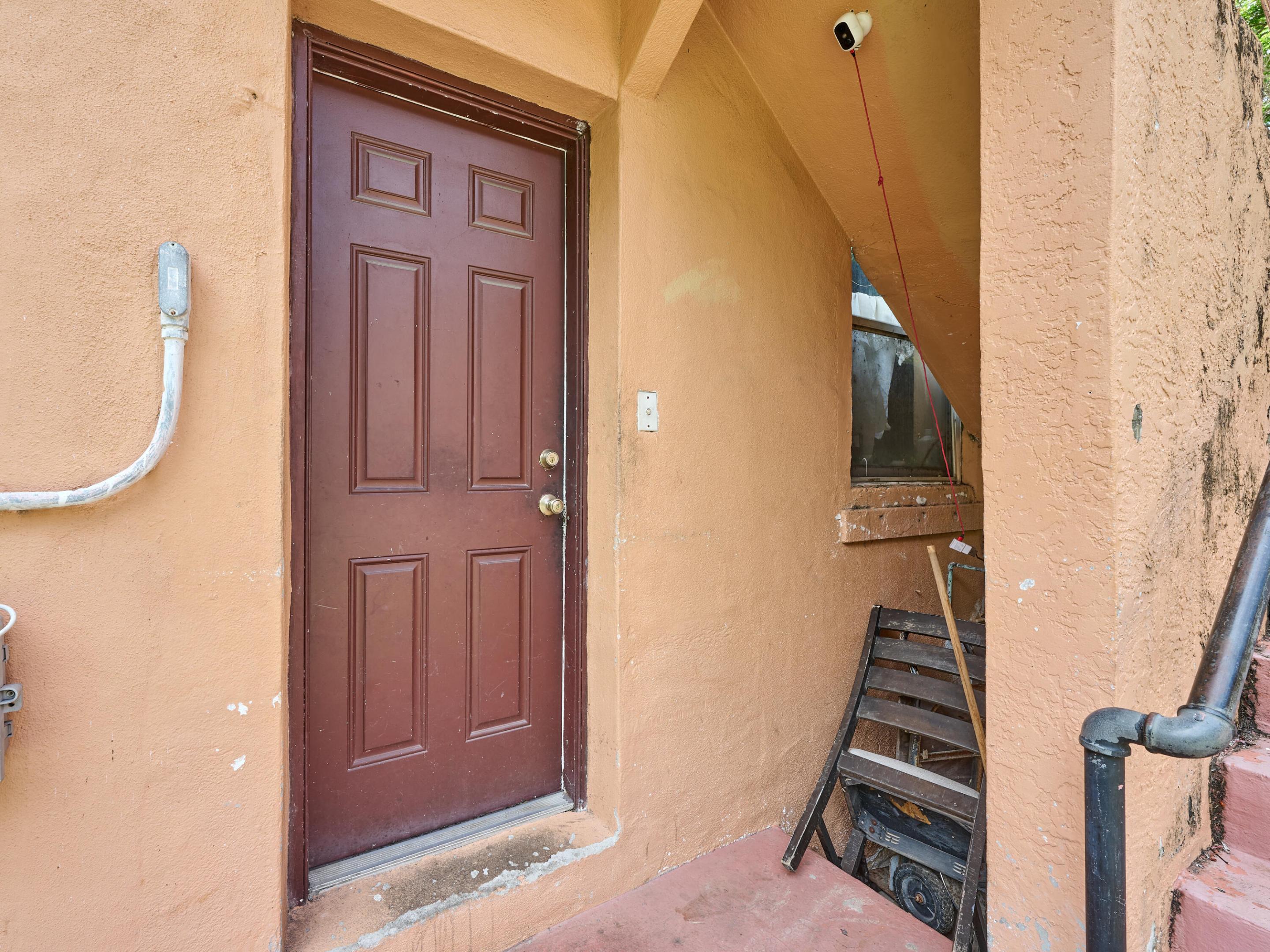499 NE 64th Miami, FL 33138