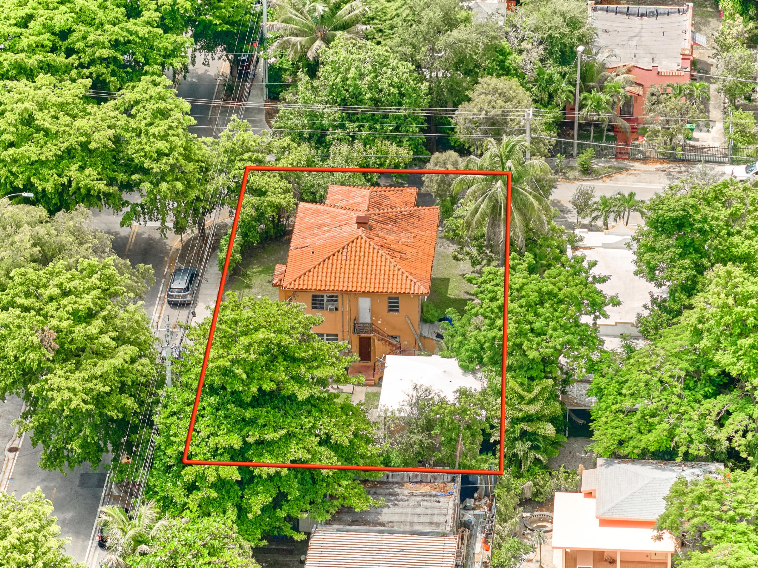 499 NE 64th Miami, FL 33138