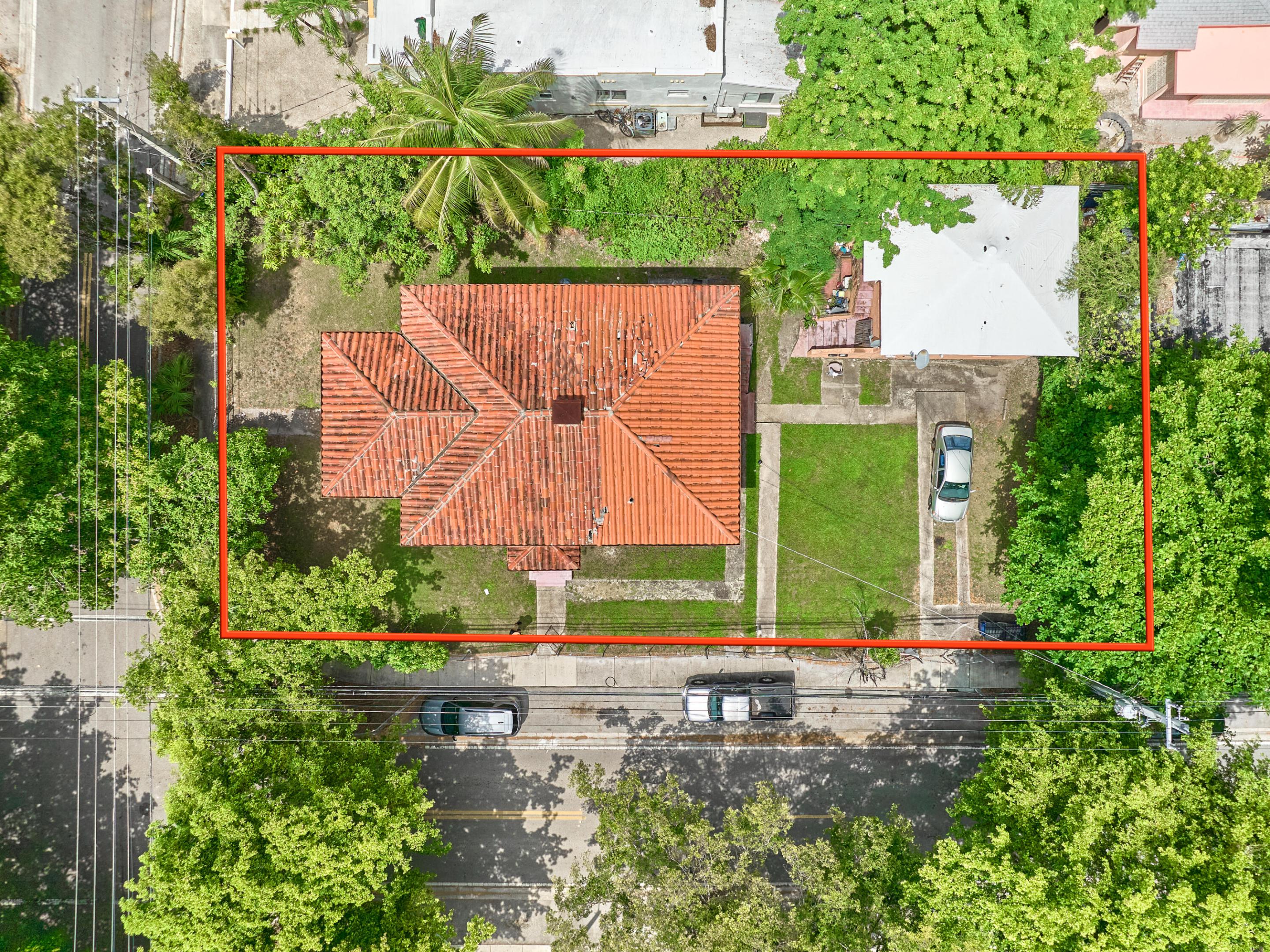 499 NE 64th Miami, FL 33138