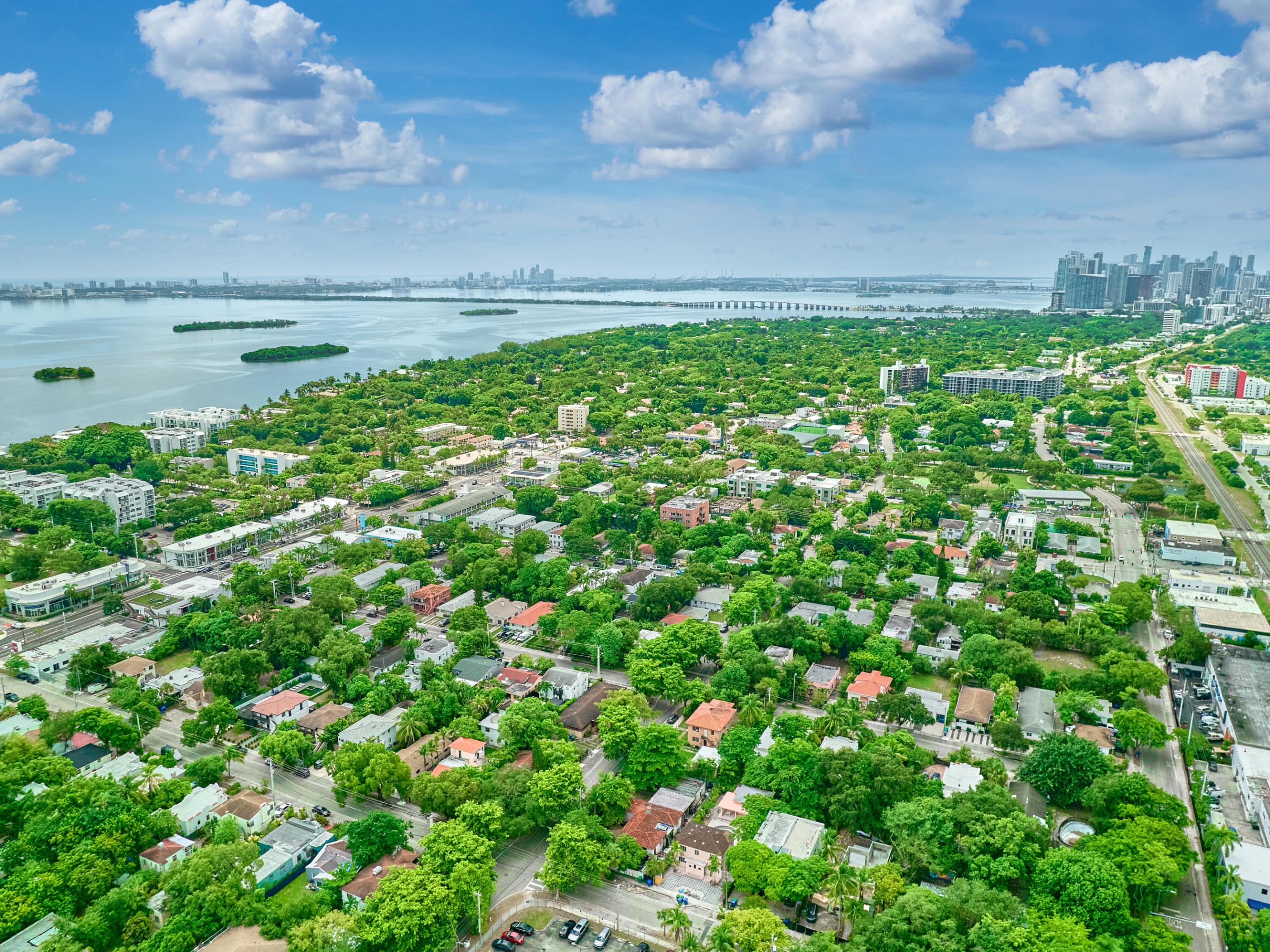 499 NE 64th Miami, FL 33138