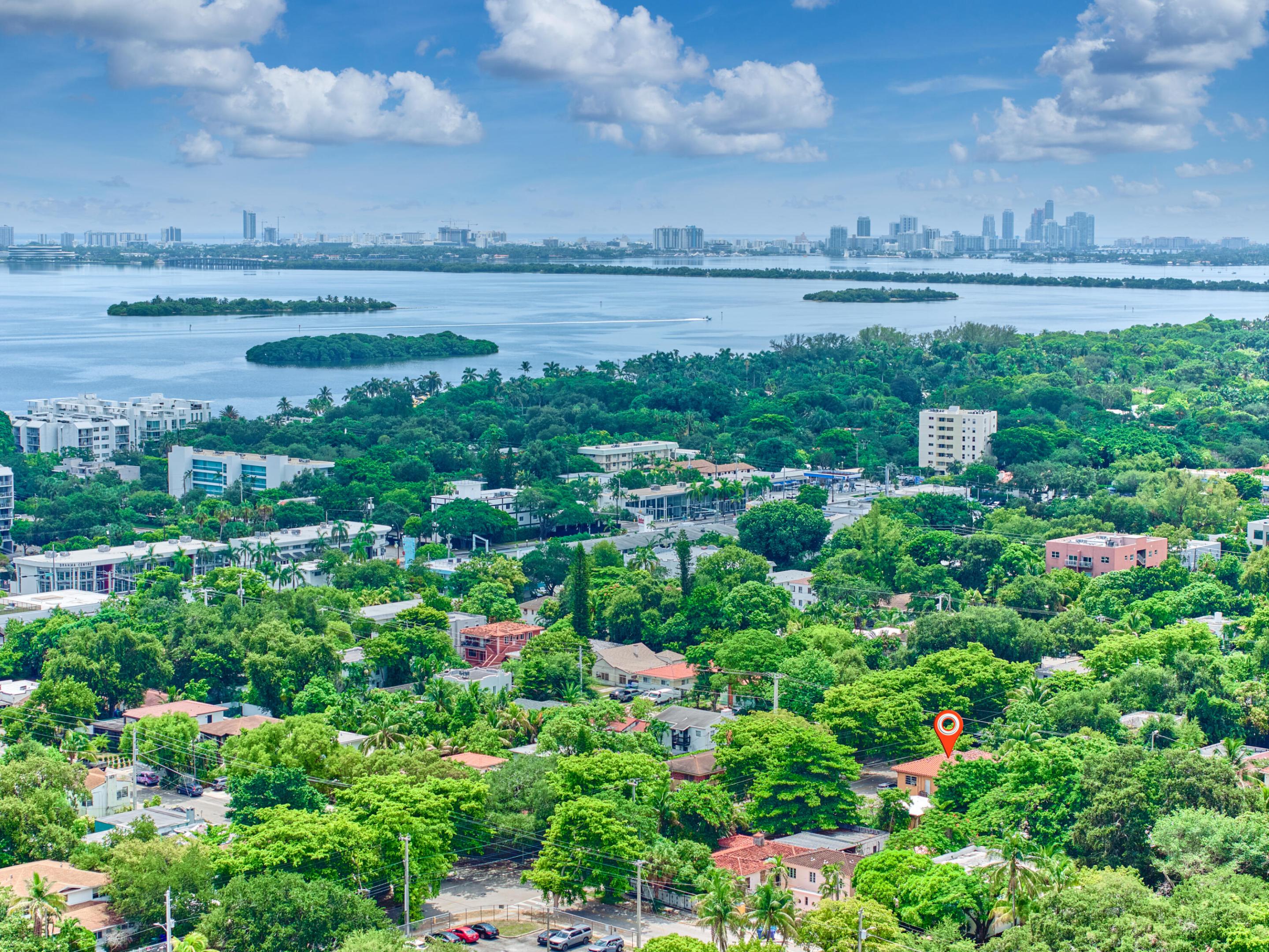 499 NE 64th Miami, FL 33138