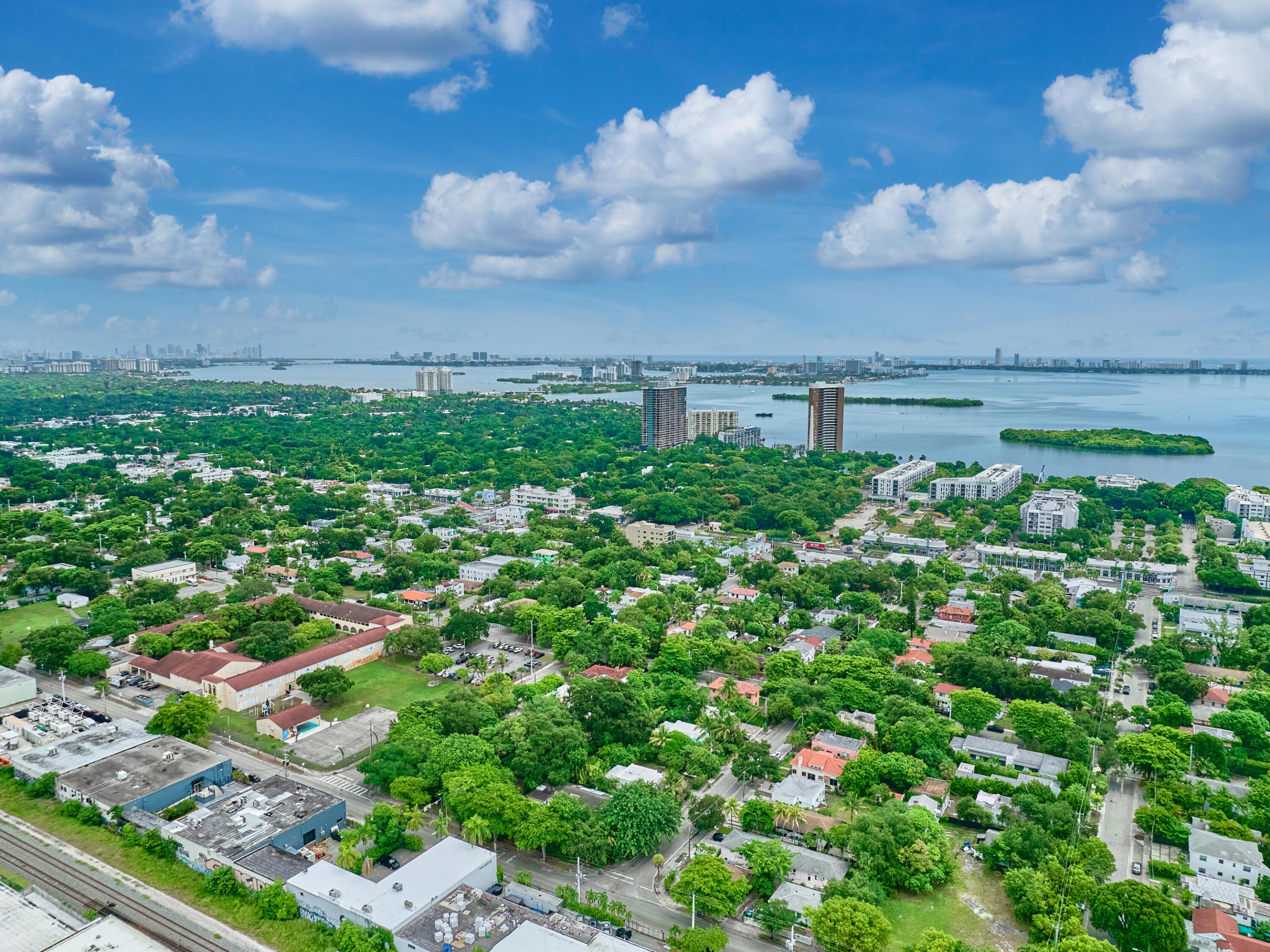 499 NE 64th Miami, FL 33138