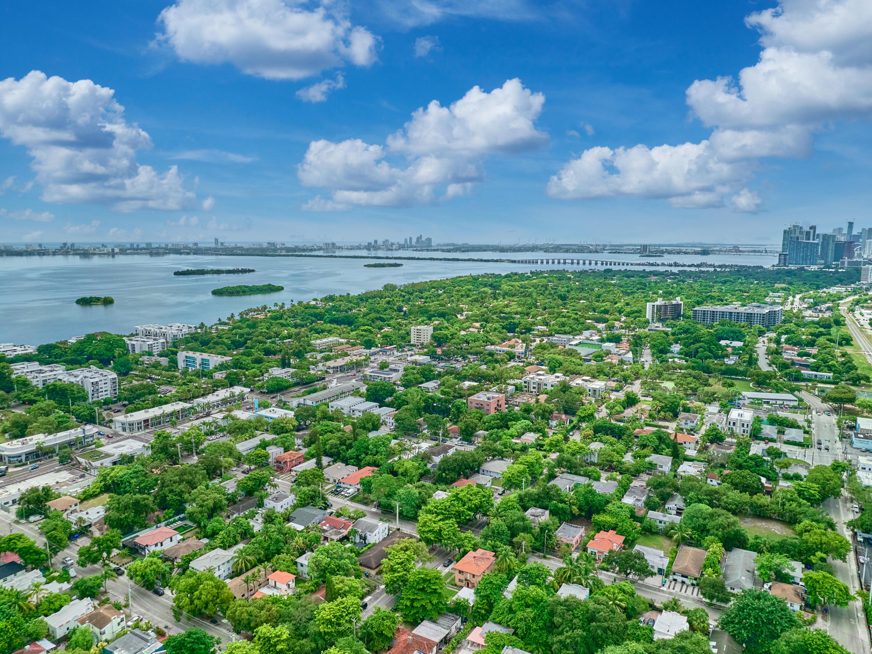 499 NE 64th Miami, FL 33138