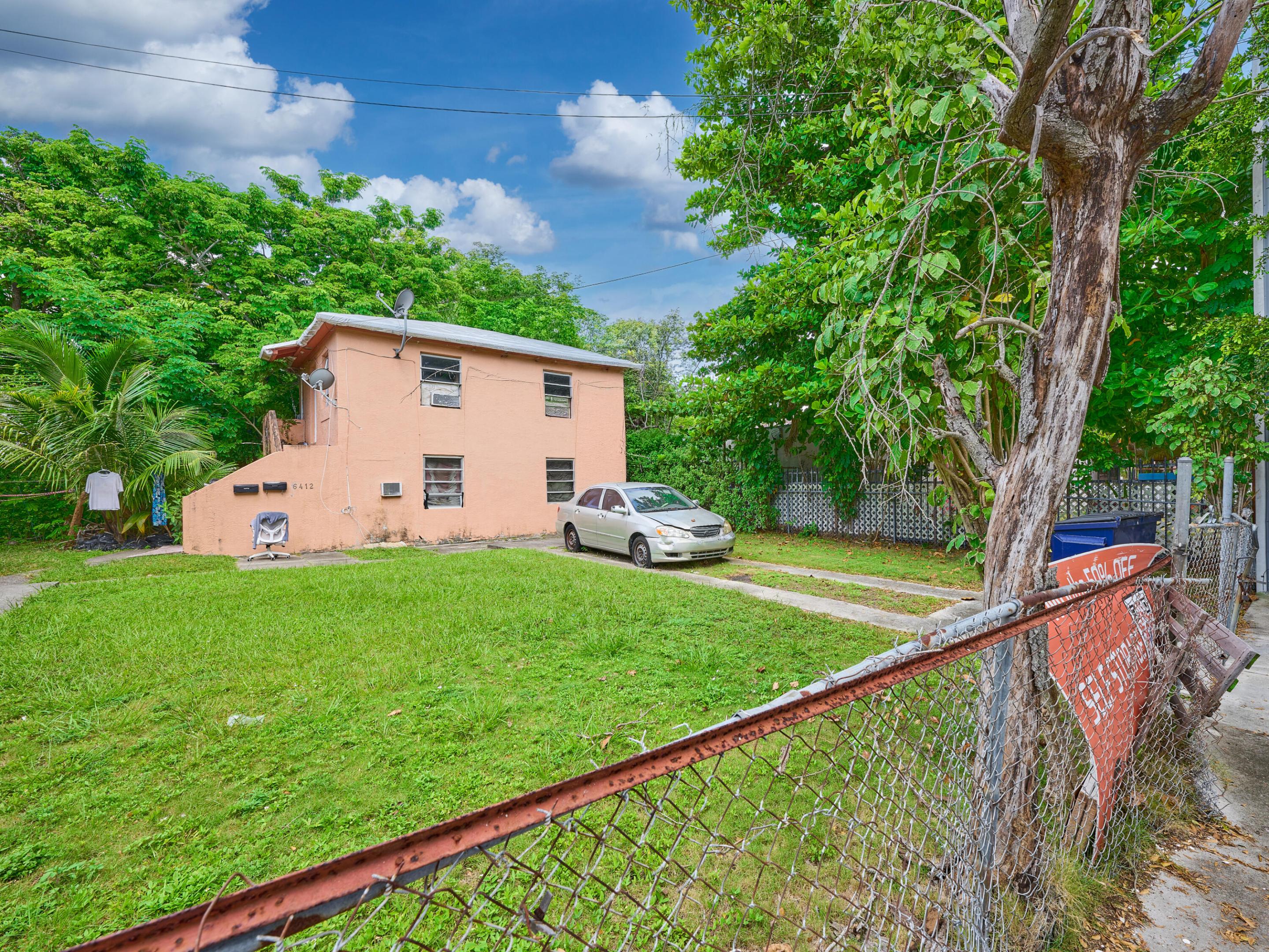 499 NE 64th Miami, FL 33138