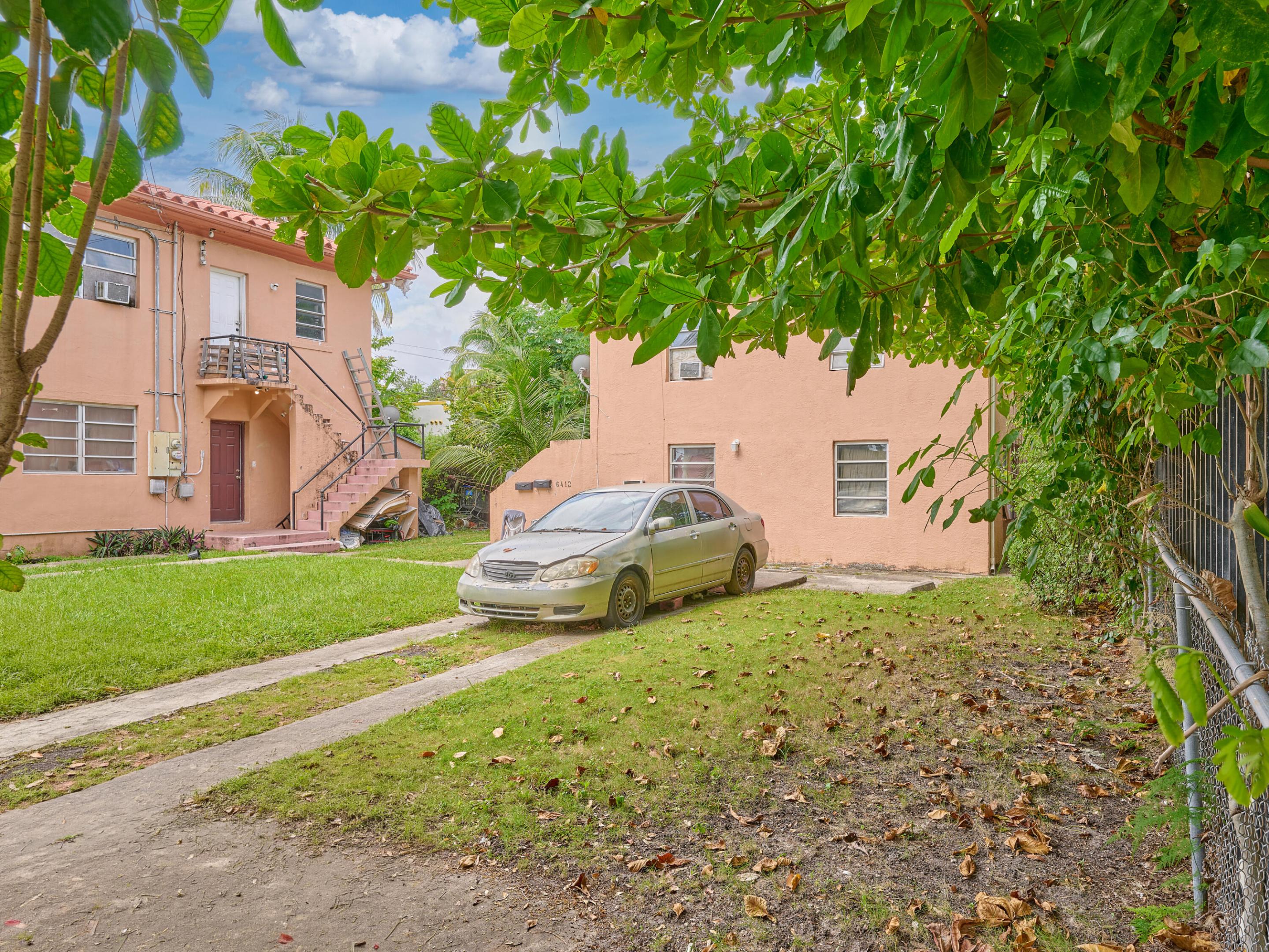 499 NE 64th Miami, FL 33138