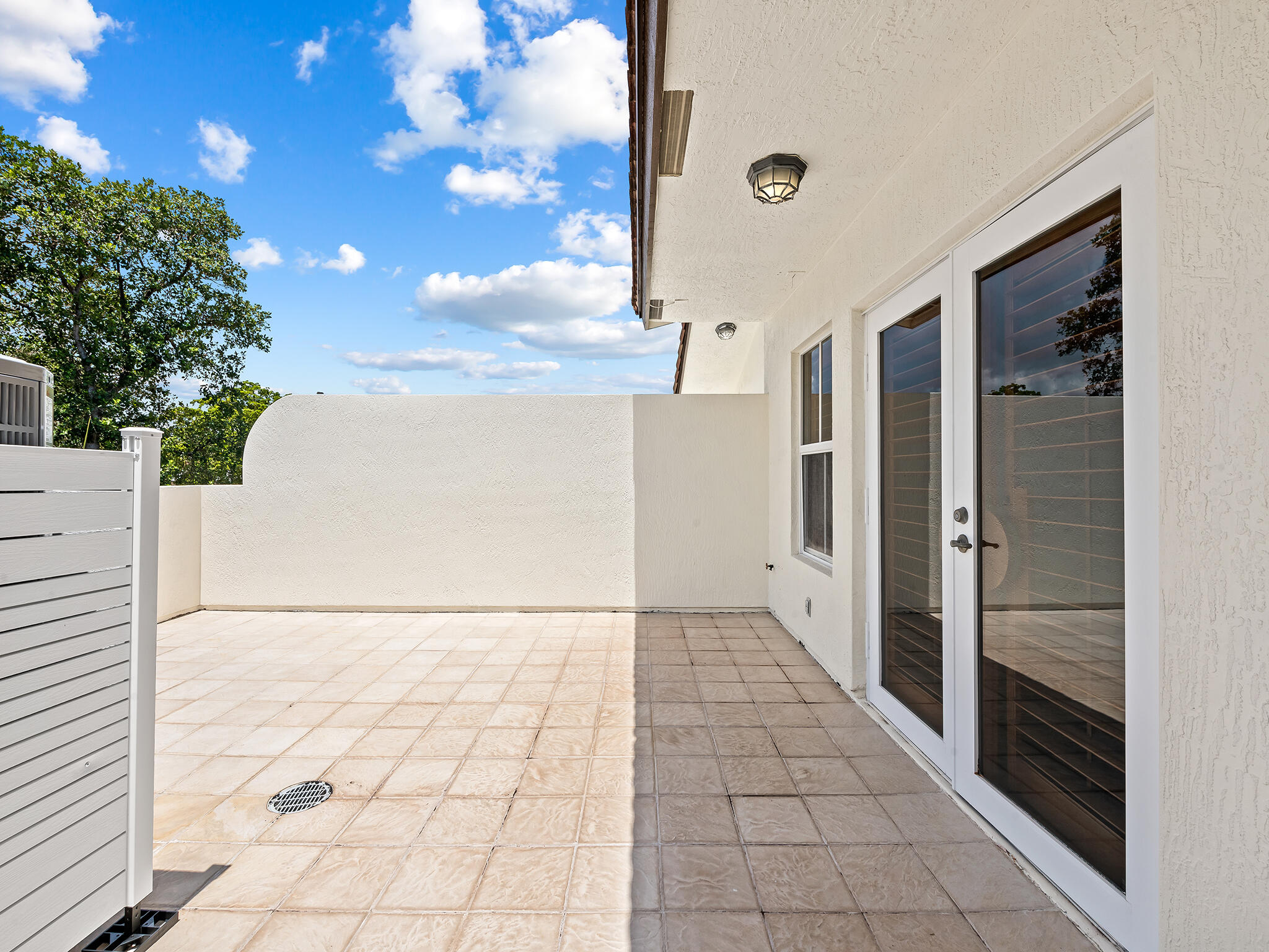 1423 NE 26th #1423 Fort Lauderdale, FL 33304