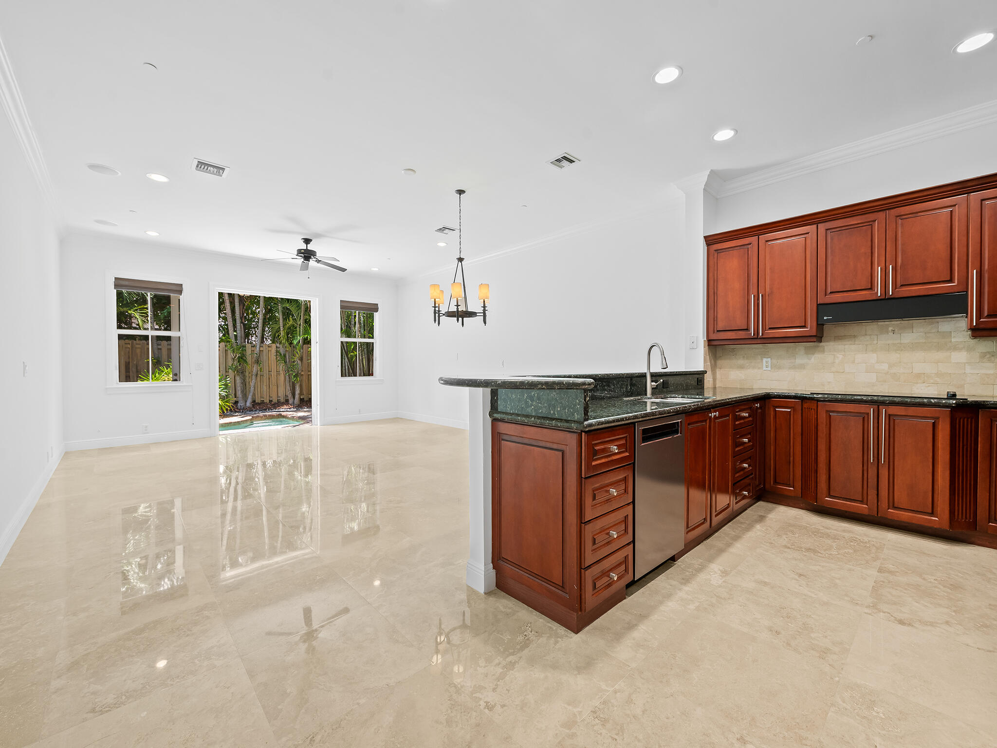 1423 NE 26th #1423 Fort Lauderdale, FL 33304