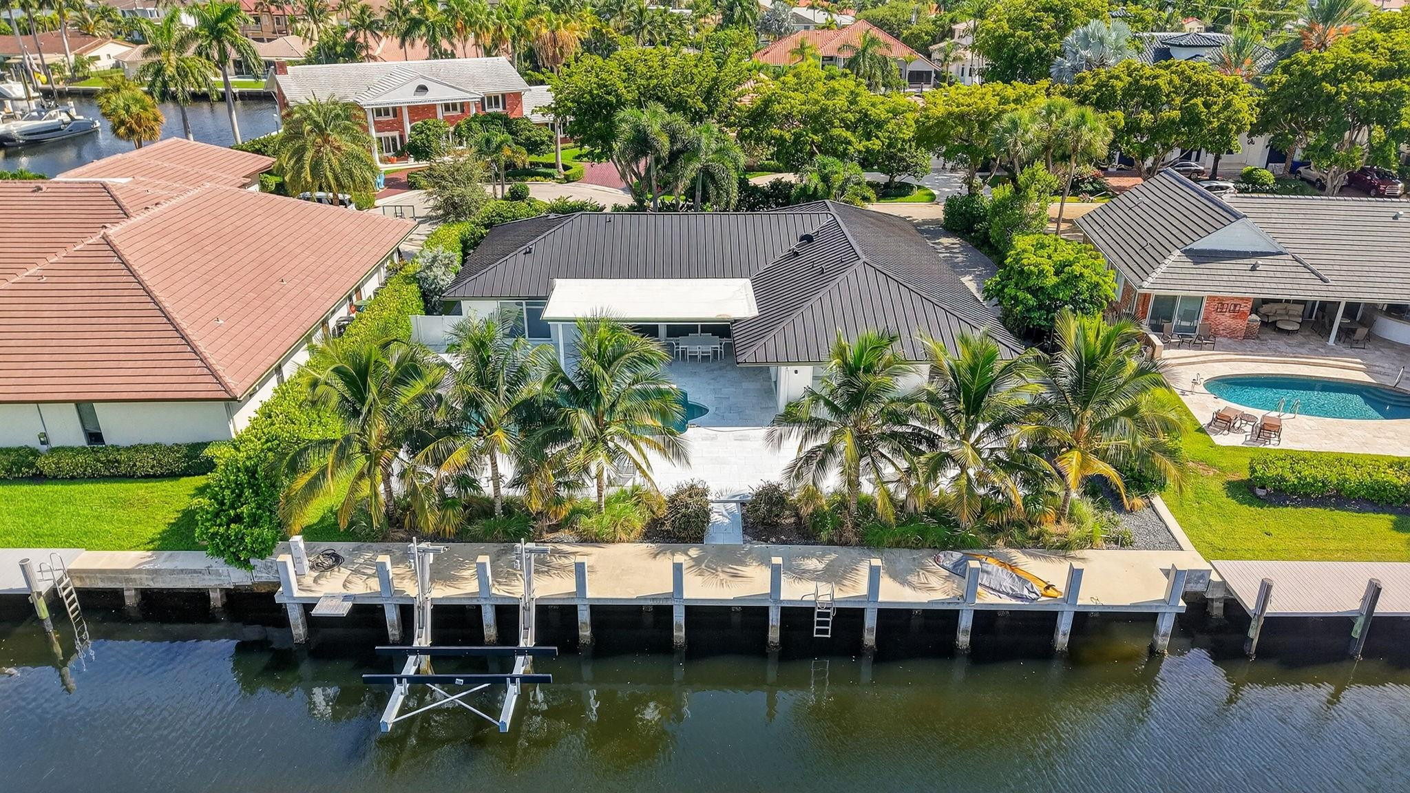 41 S Compass Dr