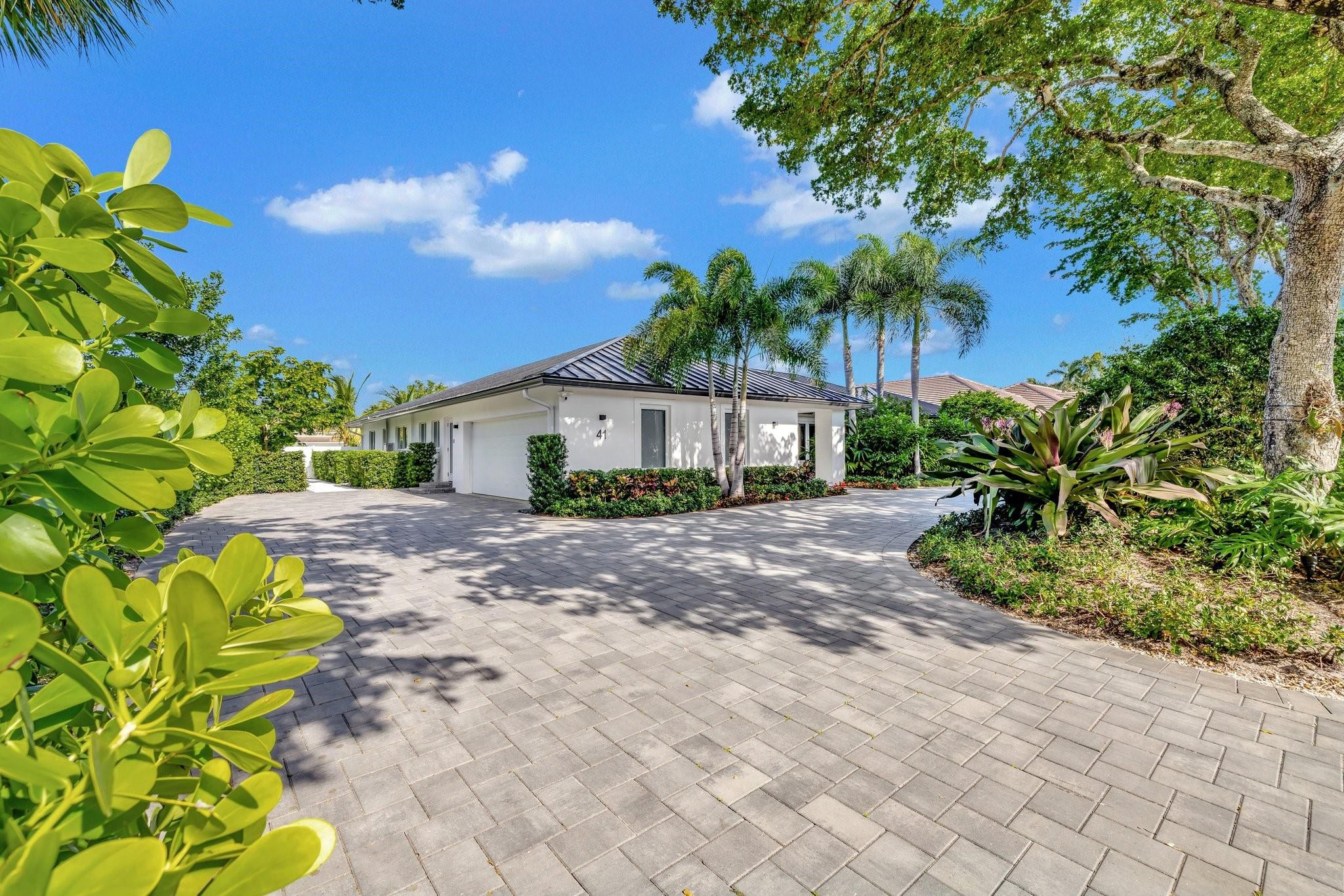 41 S Compass Dr Fort Lauderdale, FL 33308