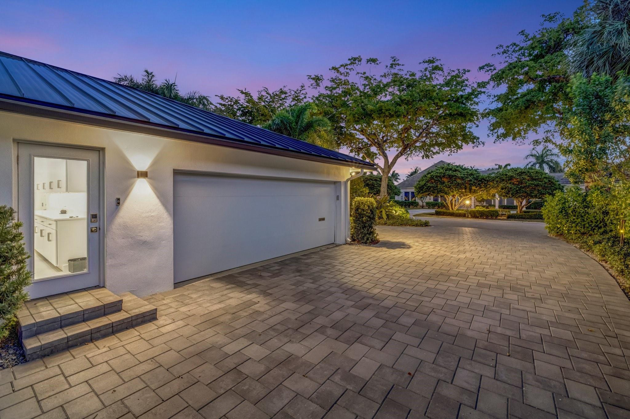 41 S Compass Dr Fort Lauderdale, FL 33308