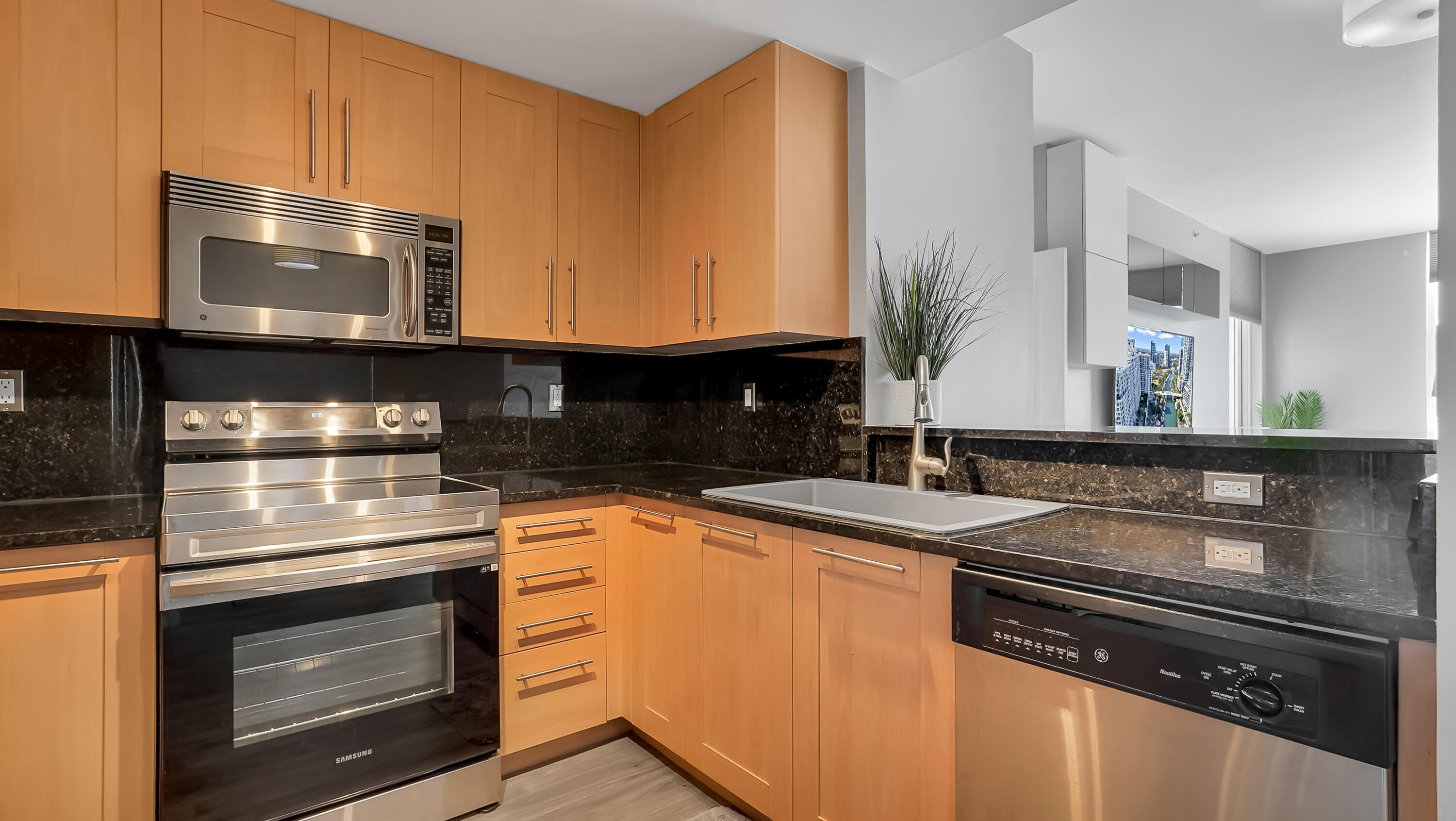511 SE 5th Ave #908 Fort Lauderdale, FL 33301
