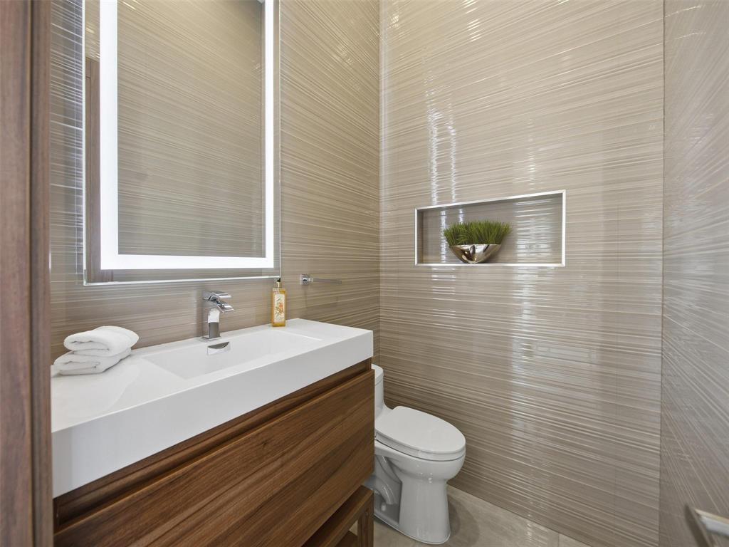 2213 NE 37th Dr Fort Lauderdale, FL 33308
