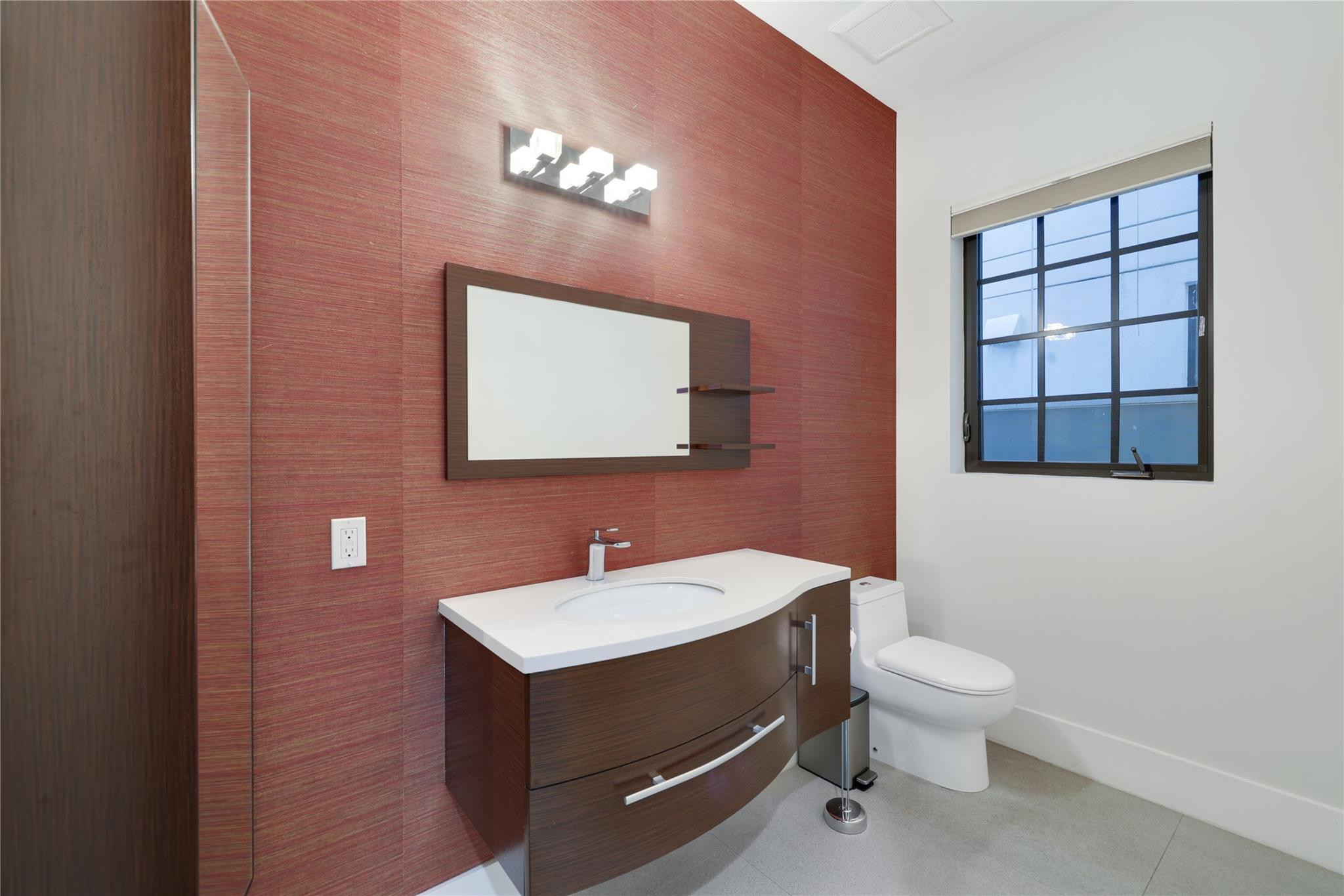1404 SE 2nd Ct Fort Lauderdale, FL 33301