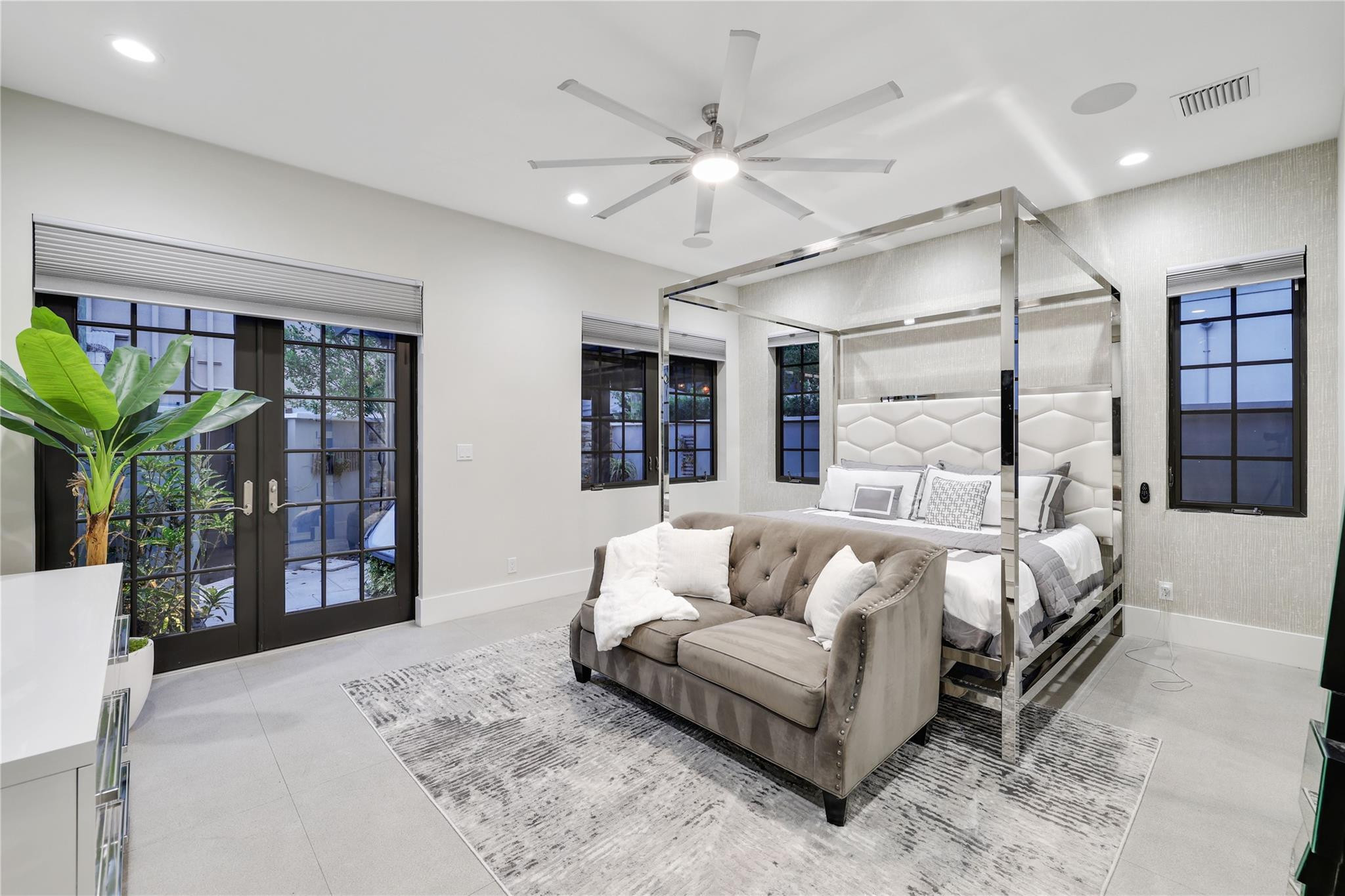 1404 SE 2nd Ct Fort Lauderdale, FL 33301