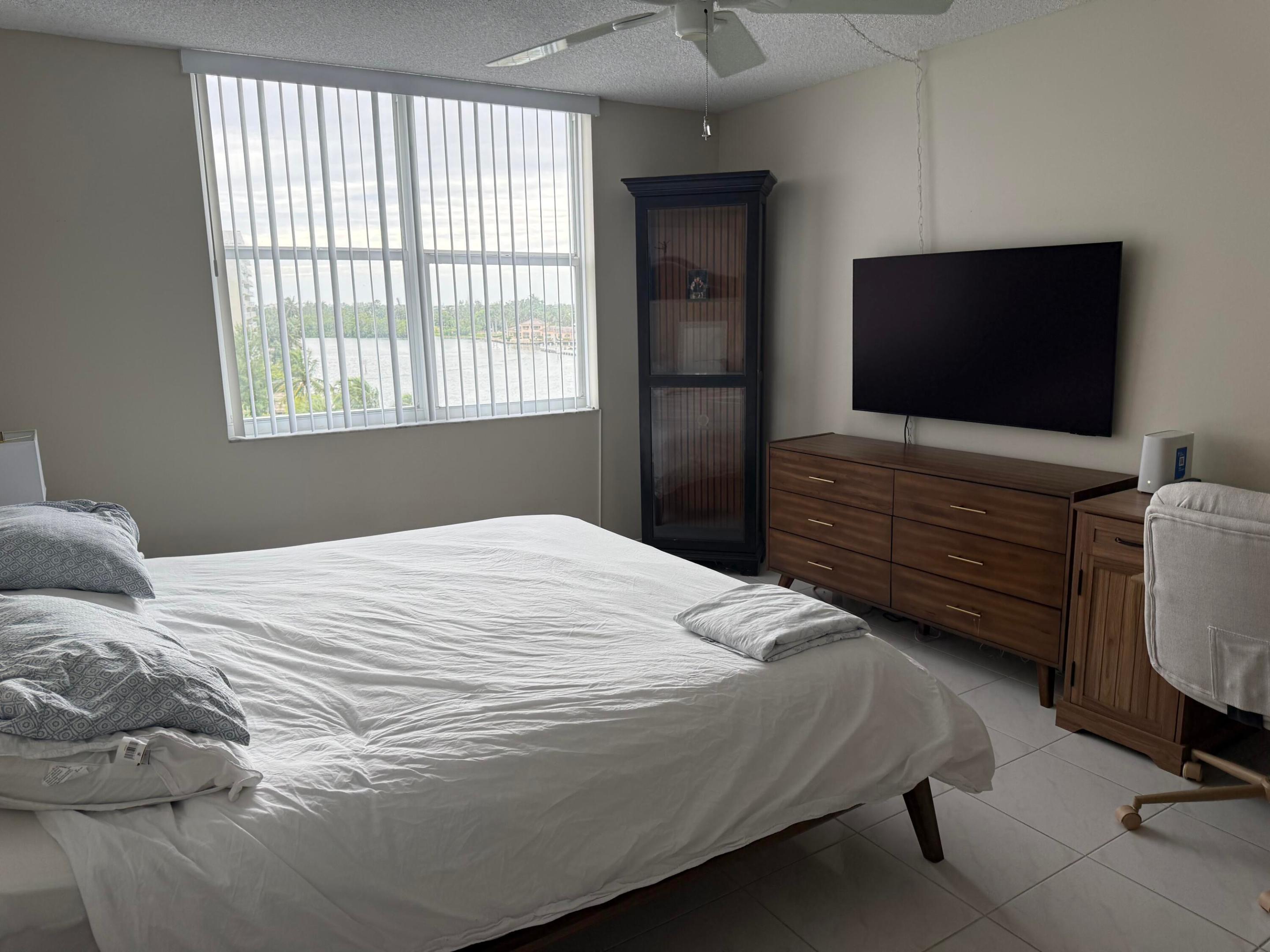 2639 N Riverside Dr #605 Pompano Beach, FL 33062