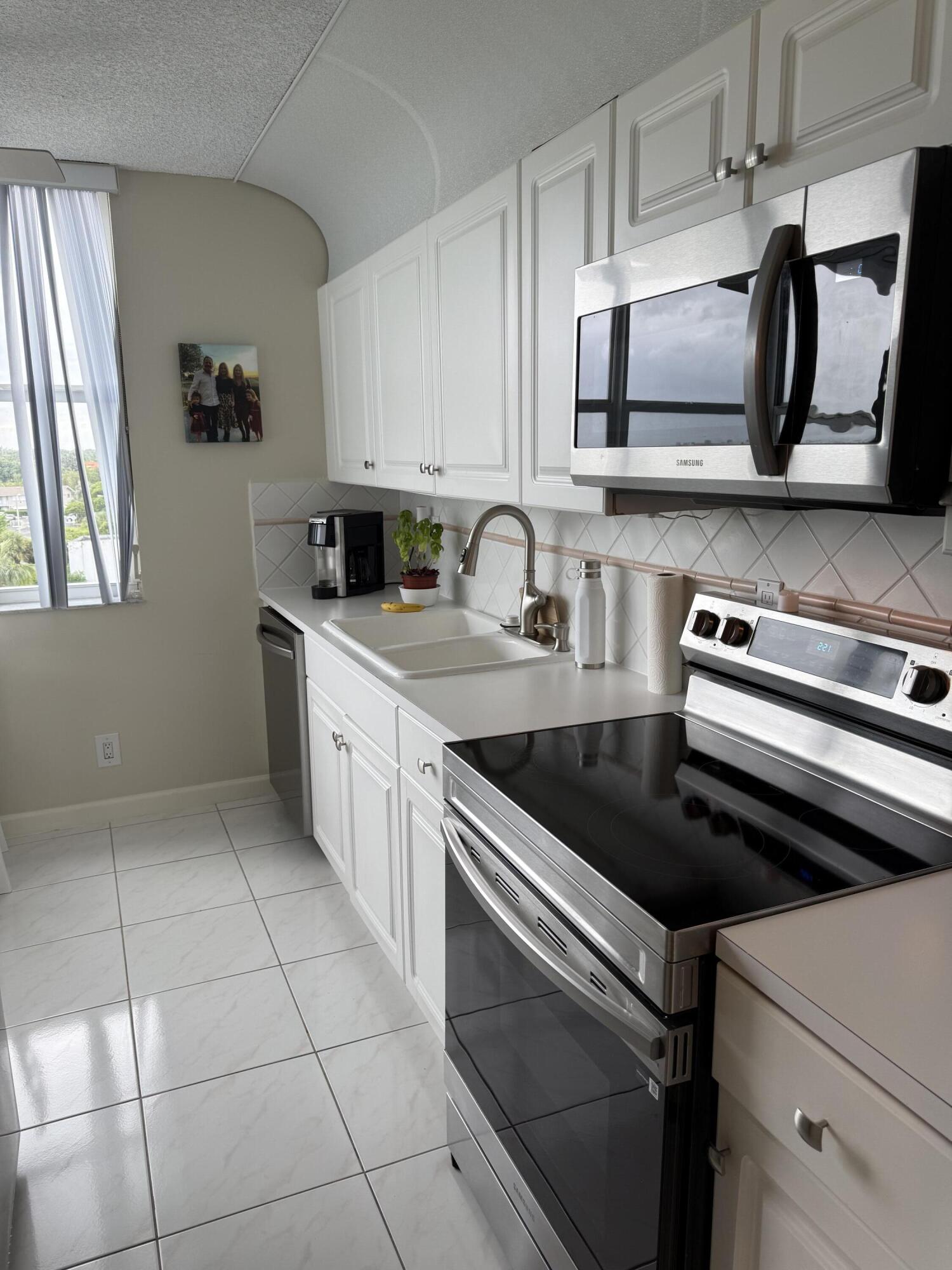 2639 N Riverside Dr #605 Pompano Beach, FL 33062