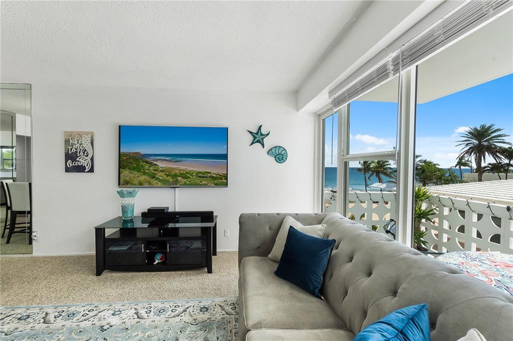 4010 Galt Ocean Dr #207
