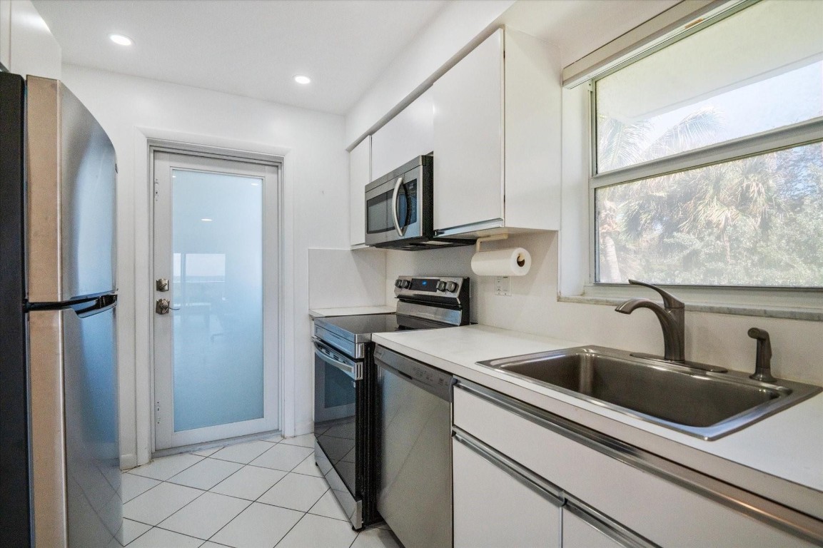 1620 N Ocean #106 Pompano Beach, FL 33062