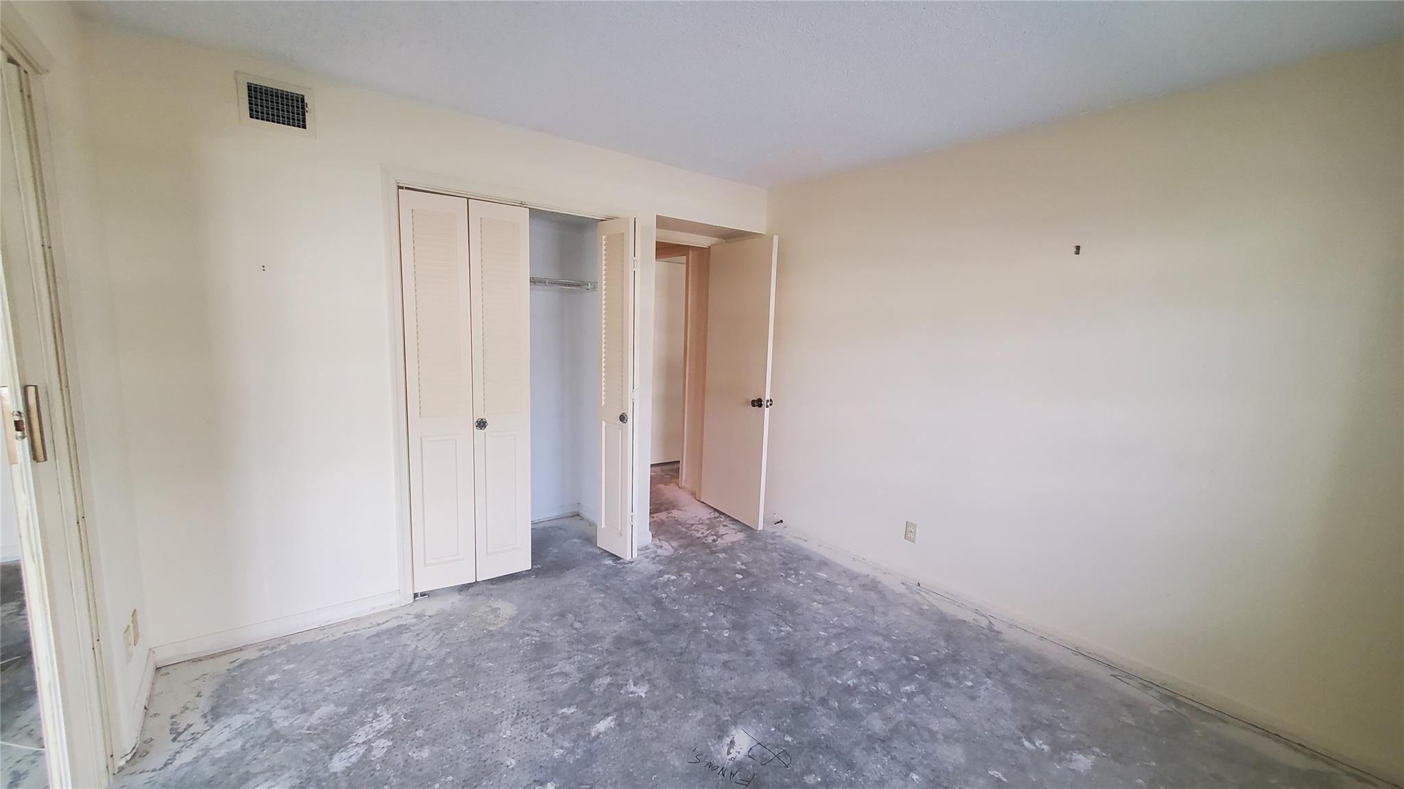 6293 Bay Clb Dr #2 Fort Lauderdale, FL 33308