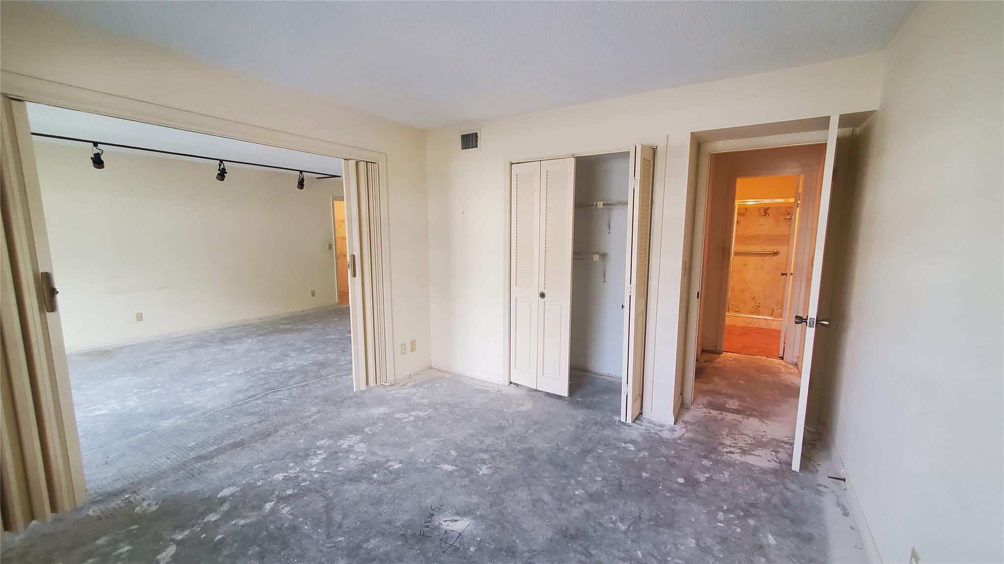 6293 Bay Clb Dr #2 Fort Lauderdale, FL 33308