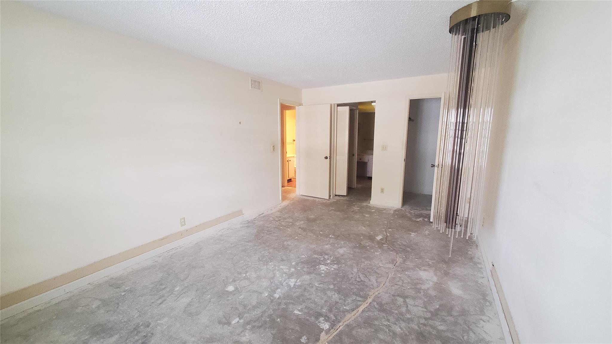 6293 Bay Clb Dr #2 Fort Lauderdale, FL 33308