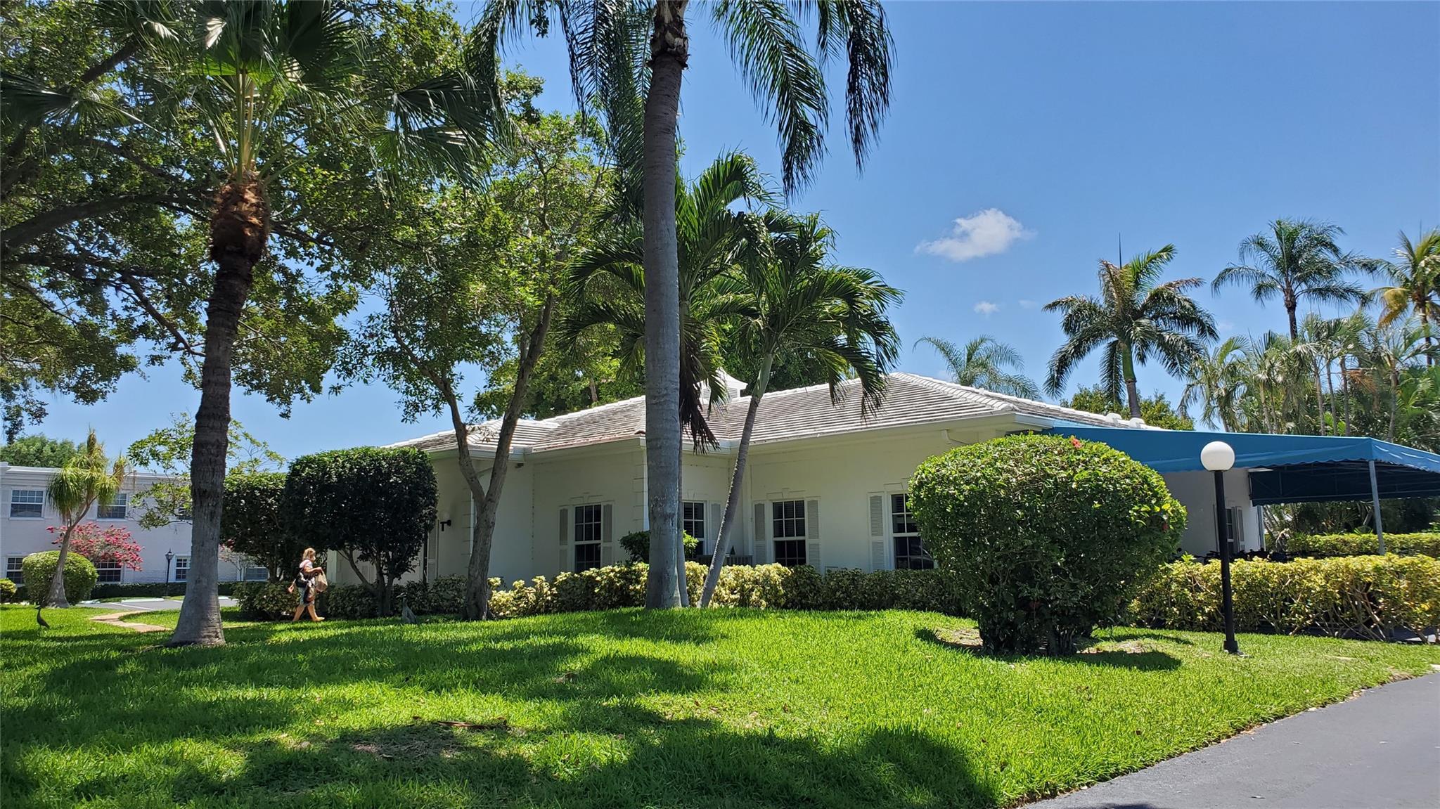 6293 Bay Clb Dr #2 Fort Lauderdale, FL 33308