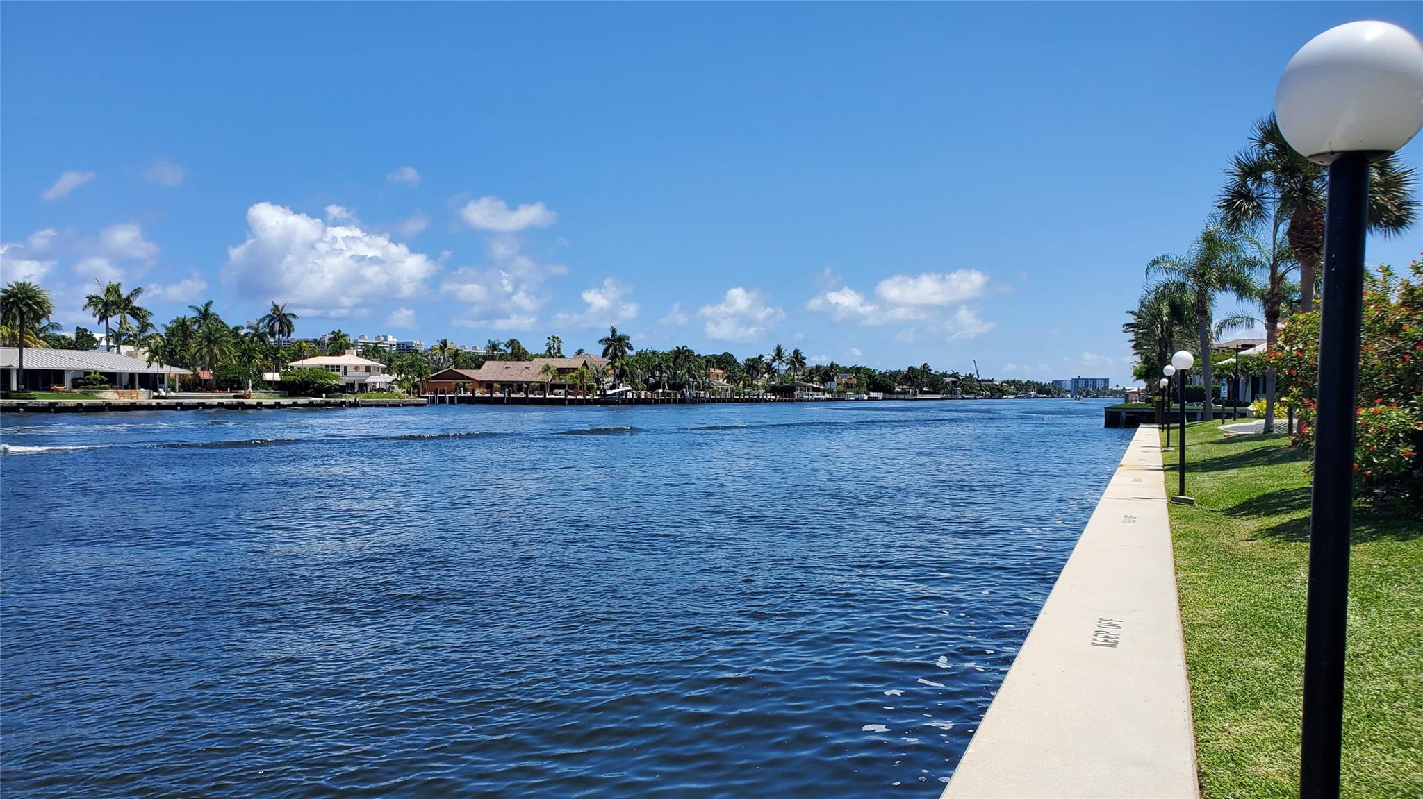 6293 Bay Clb Dr #2 Fort Lauderdale, FL 33308