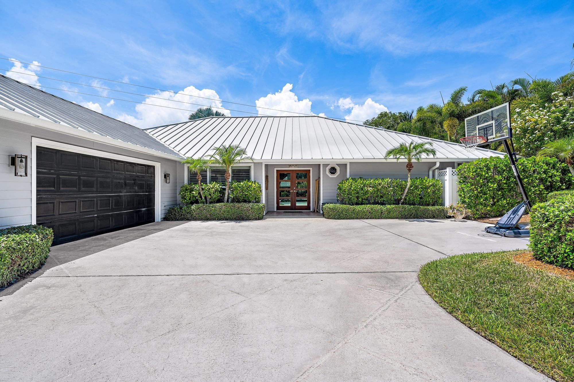 13078 Coastal Cir
