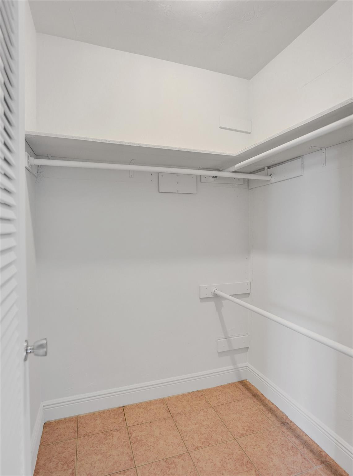 2210 NE 61st Ct Fort Lauderdale, FL 33308