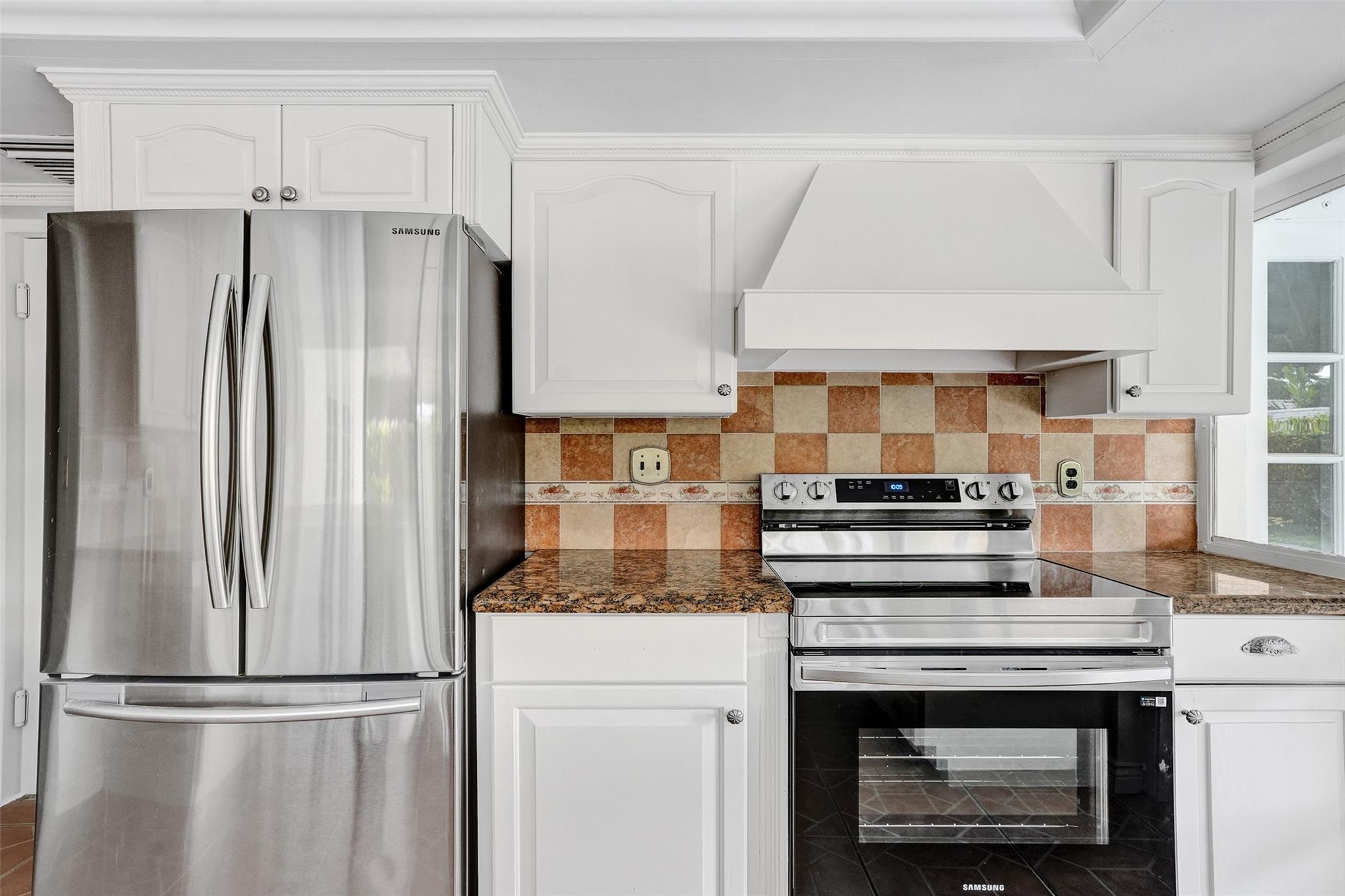 2210 NE 61st Ct Fort Lauderdale, FL 33308