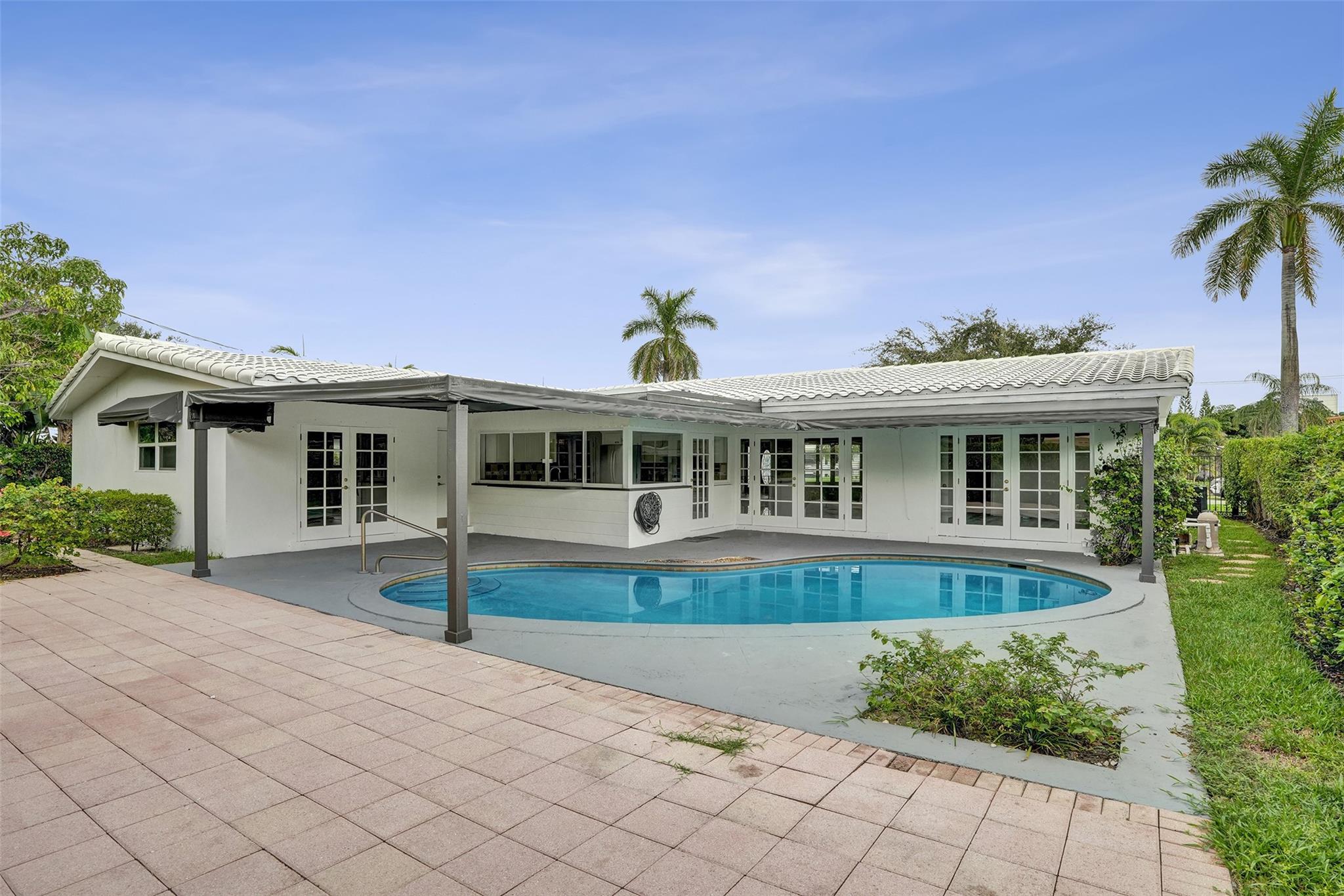 2210 NE 61st Ct Fort Lauderdale, FL 33308