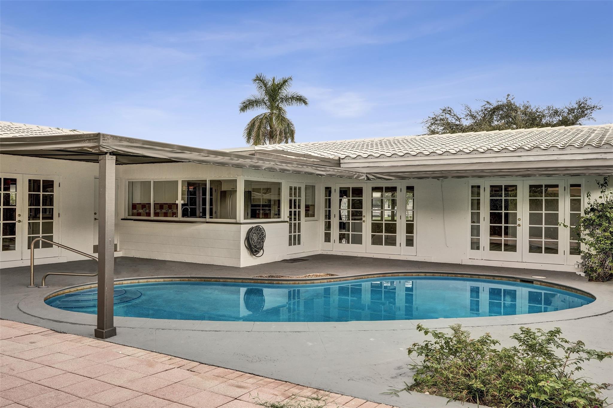 2210 NE 61st Ct Fort Lauderdale, FL 33308