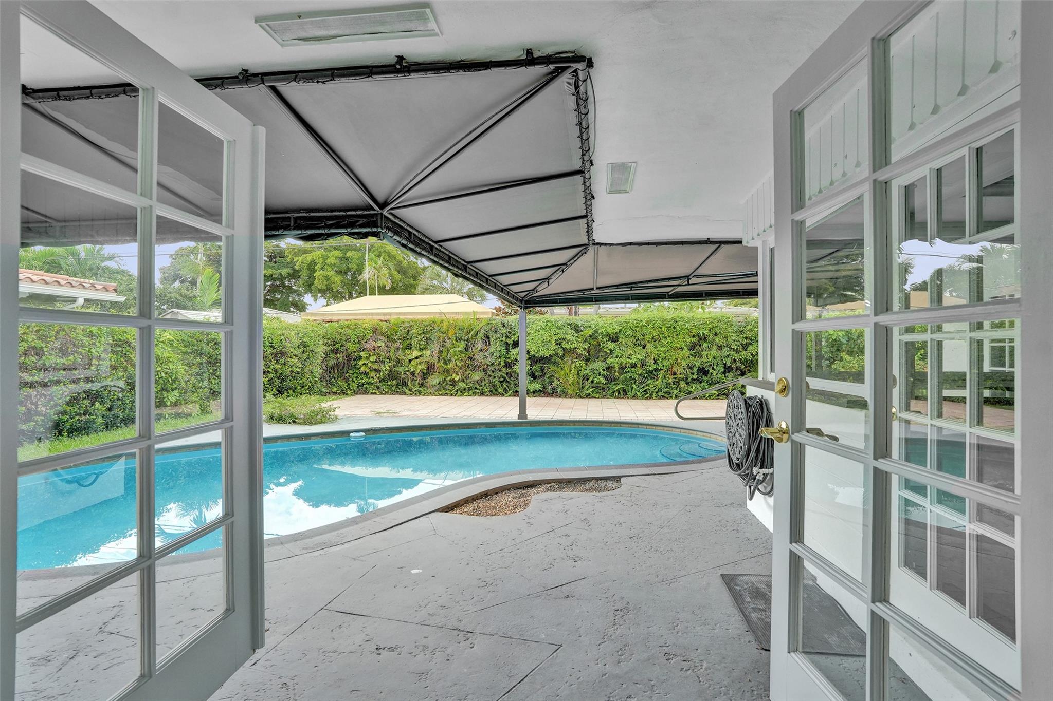 2210 NE 61st Ct Fort Lauderdale, FL 33308