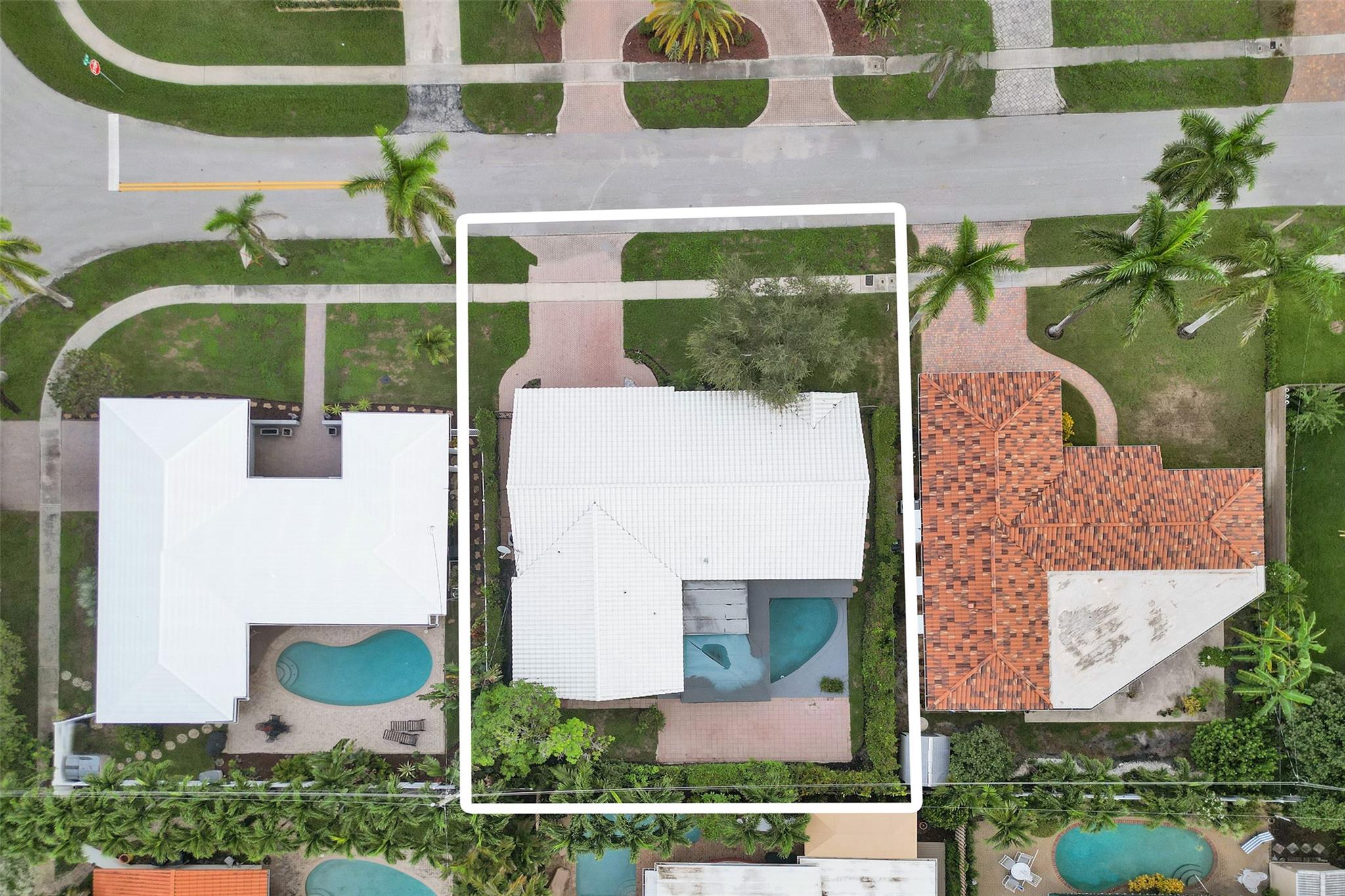 2210 NE 61st Ct Fort Lauderdale, FL 33308