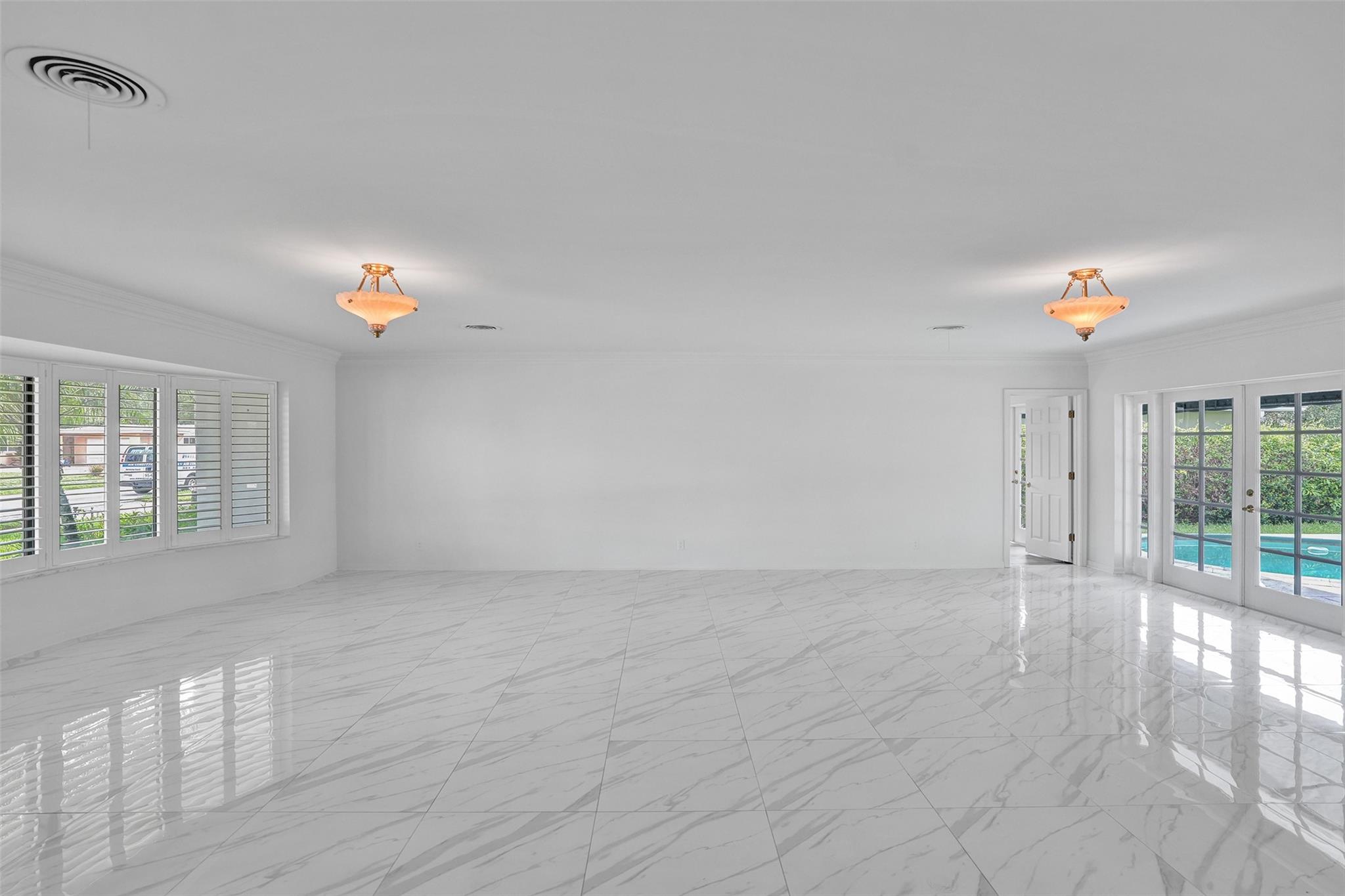 2210 NE 61st Ct Fort Lauderdale, FL 33308