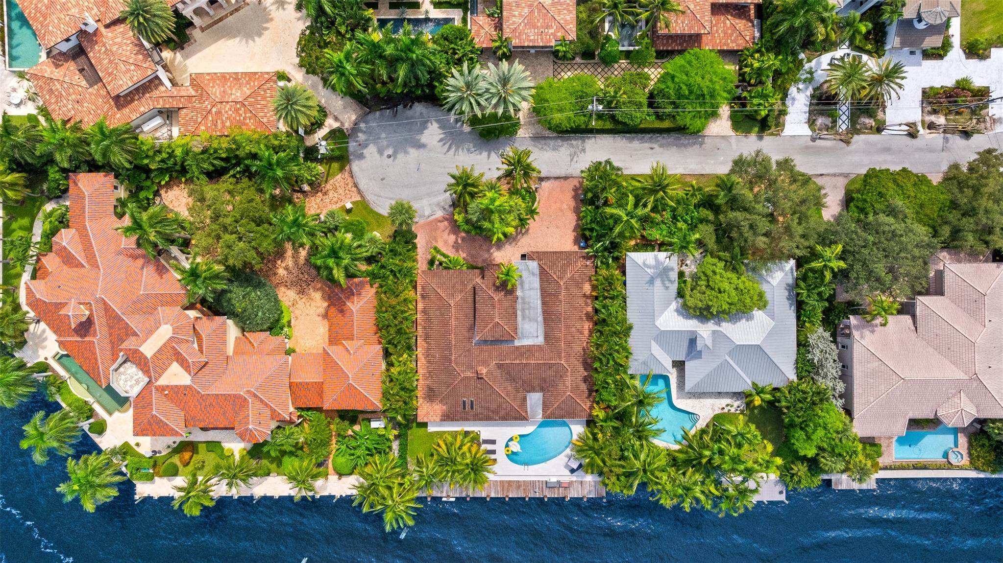 2701 Aqua Vis Blvd Fort Lauderdale, FL 33301