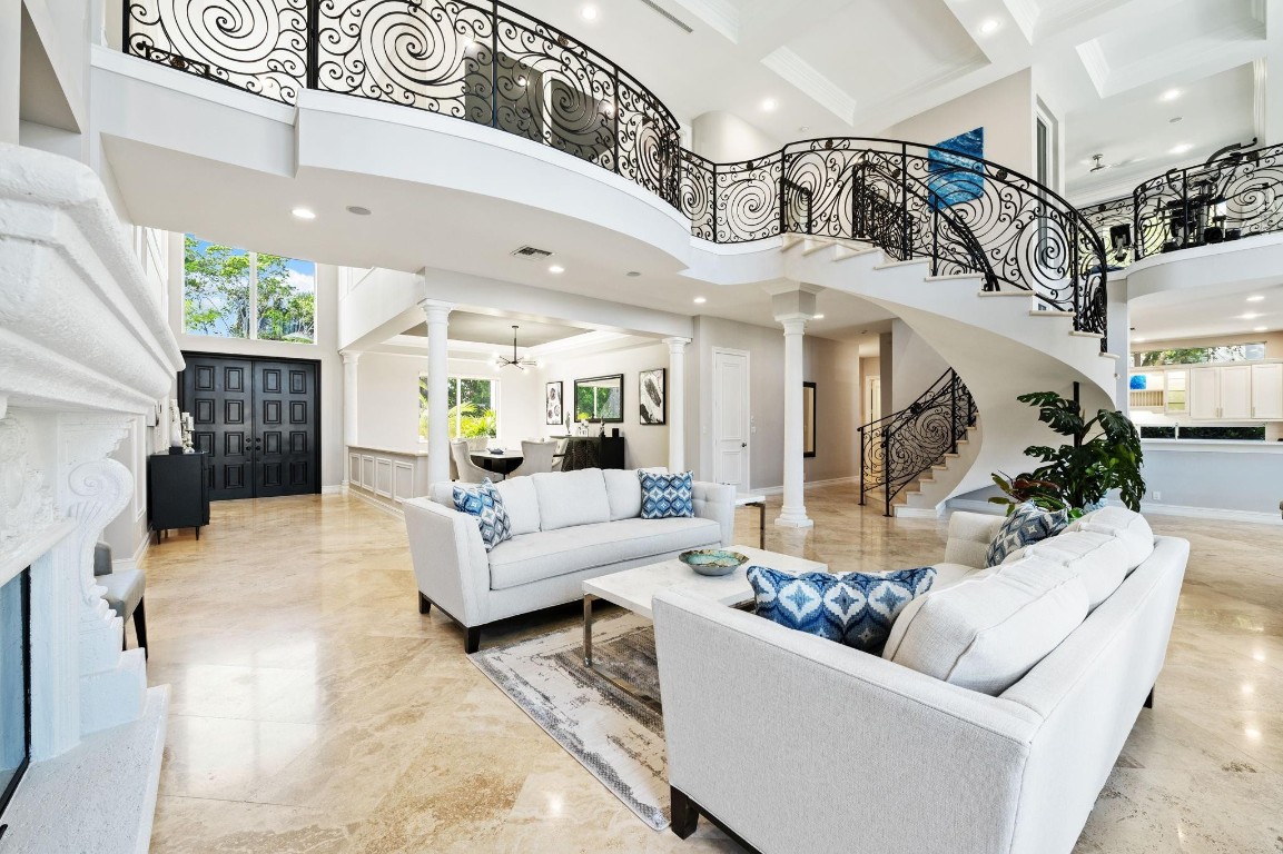 70 N Compass Fort Lauderdale, FL 33308