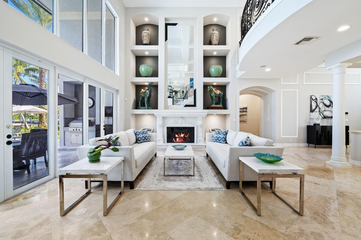 70 N Compass Fort Lauderdale, FL 33308