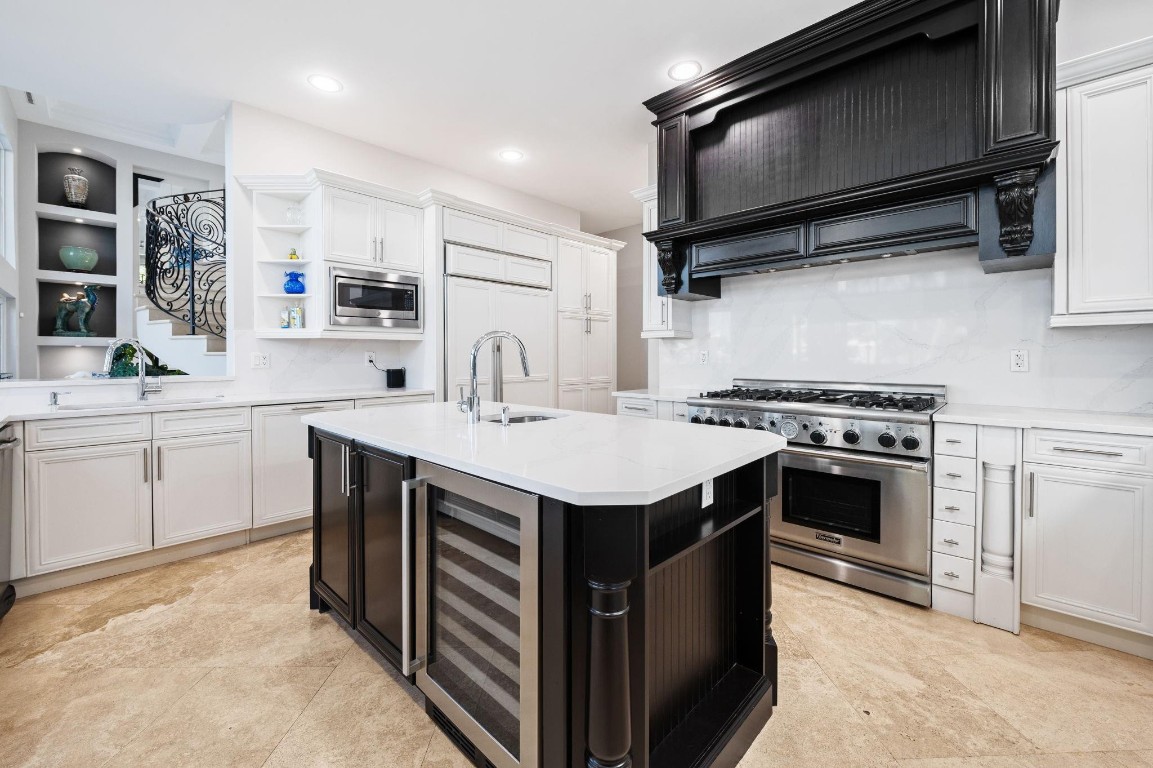 70 N Compass Fort Lauderdale, FL 33308