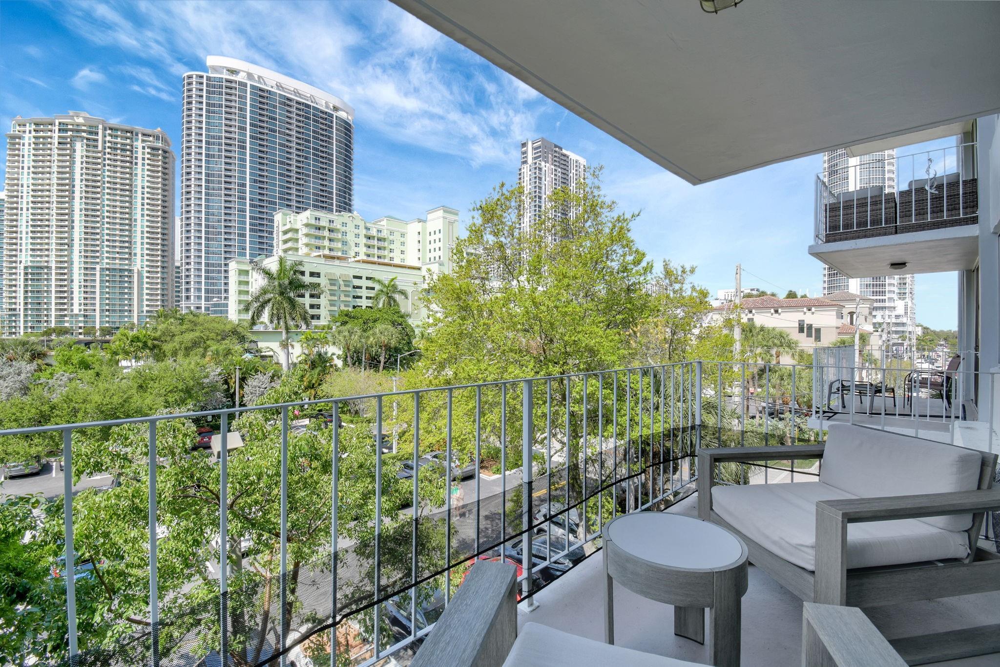 800 SE 4th St #302 Fort Lauderdale, FL 33301