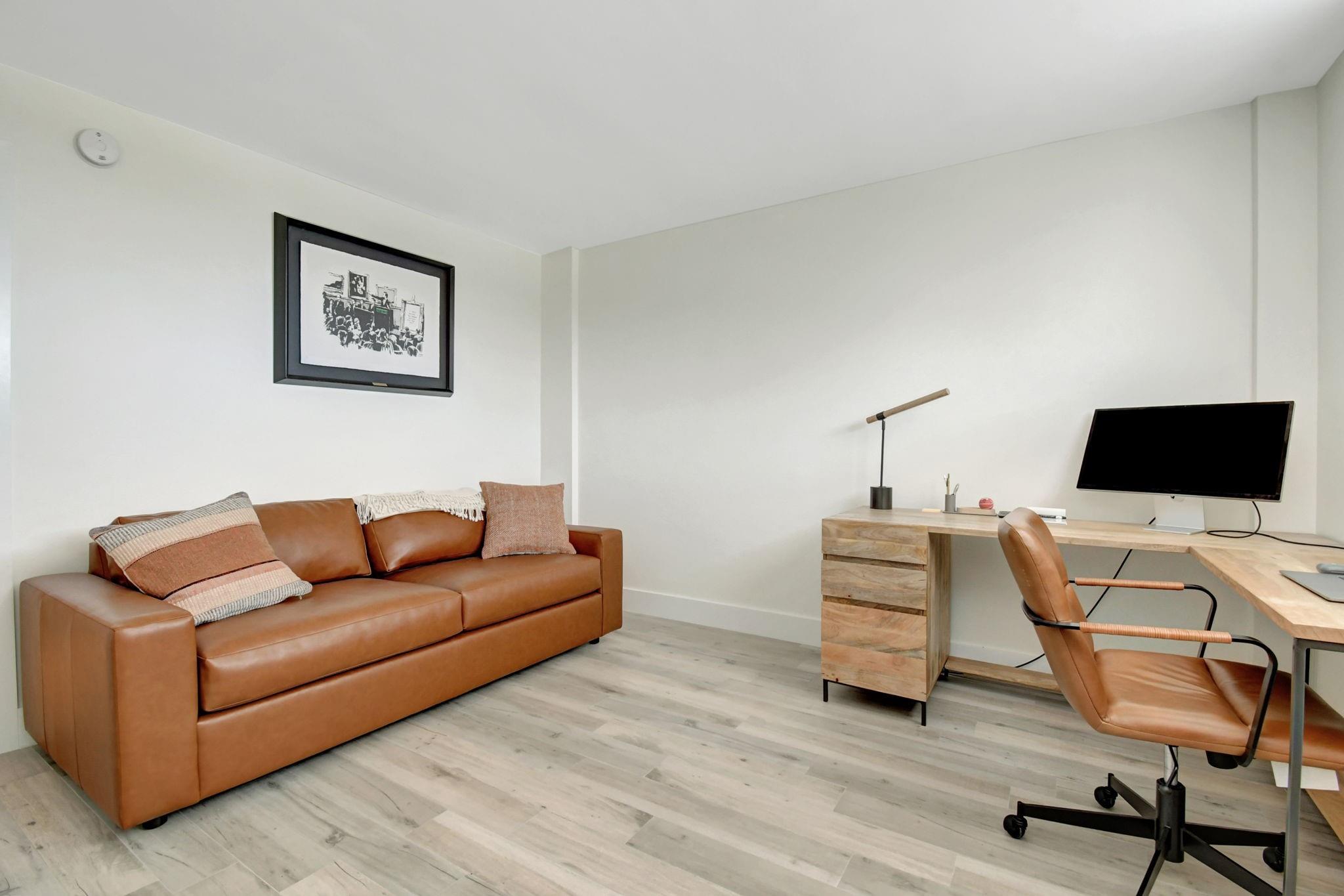 800 SE 4th St #302 Fort Lauderdale, FL 33301