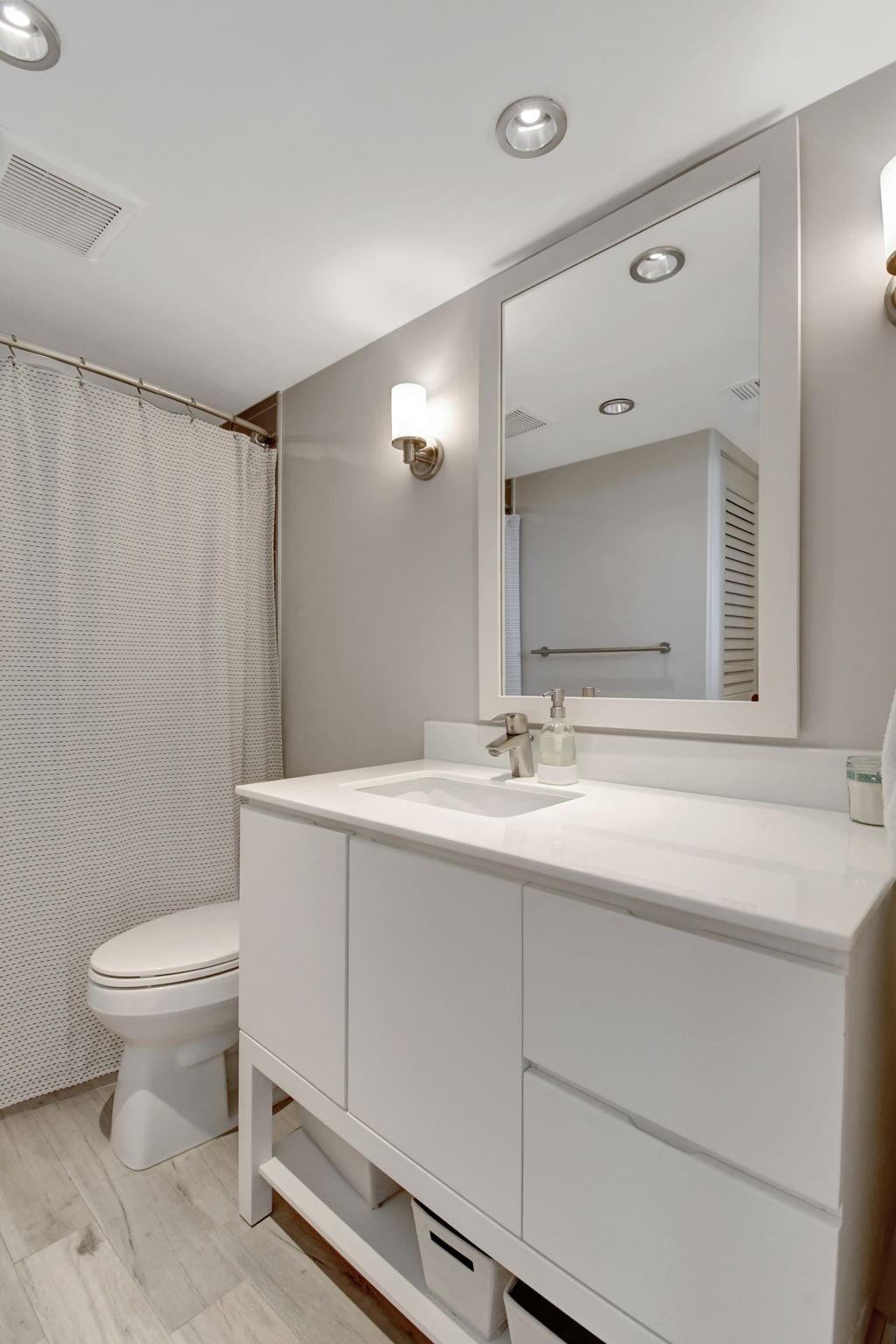 800 SE 4th St #302 Fort Lauderdale, FL 33301