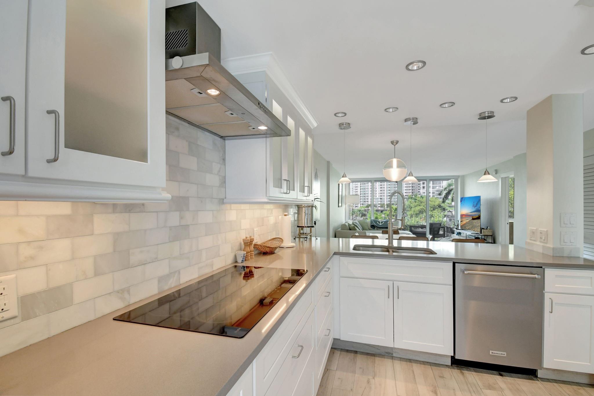 800 SE 4th St #302 Fort Lauderdale, FL 33301