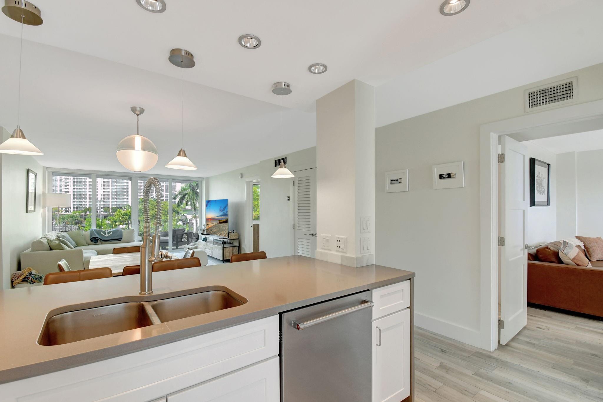 800 SE 4th St #302 Fort Lauderdale, FL 33301