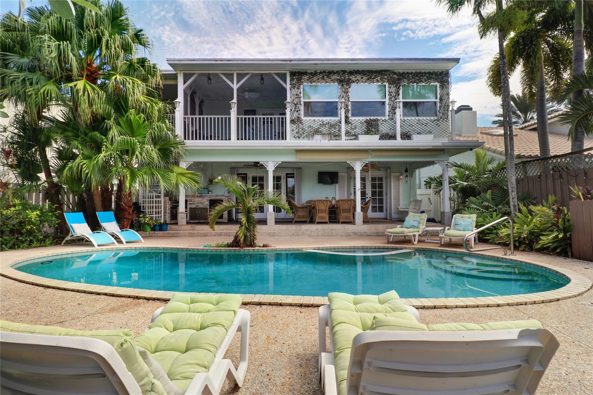 635 Riviera Isle Dr