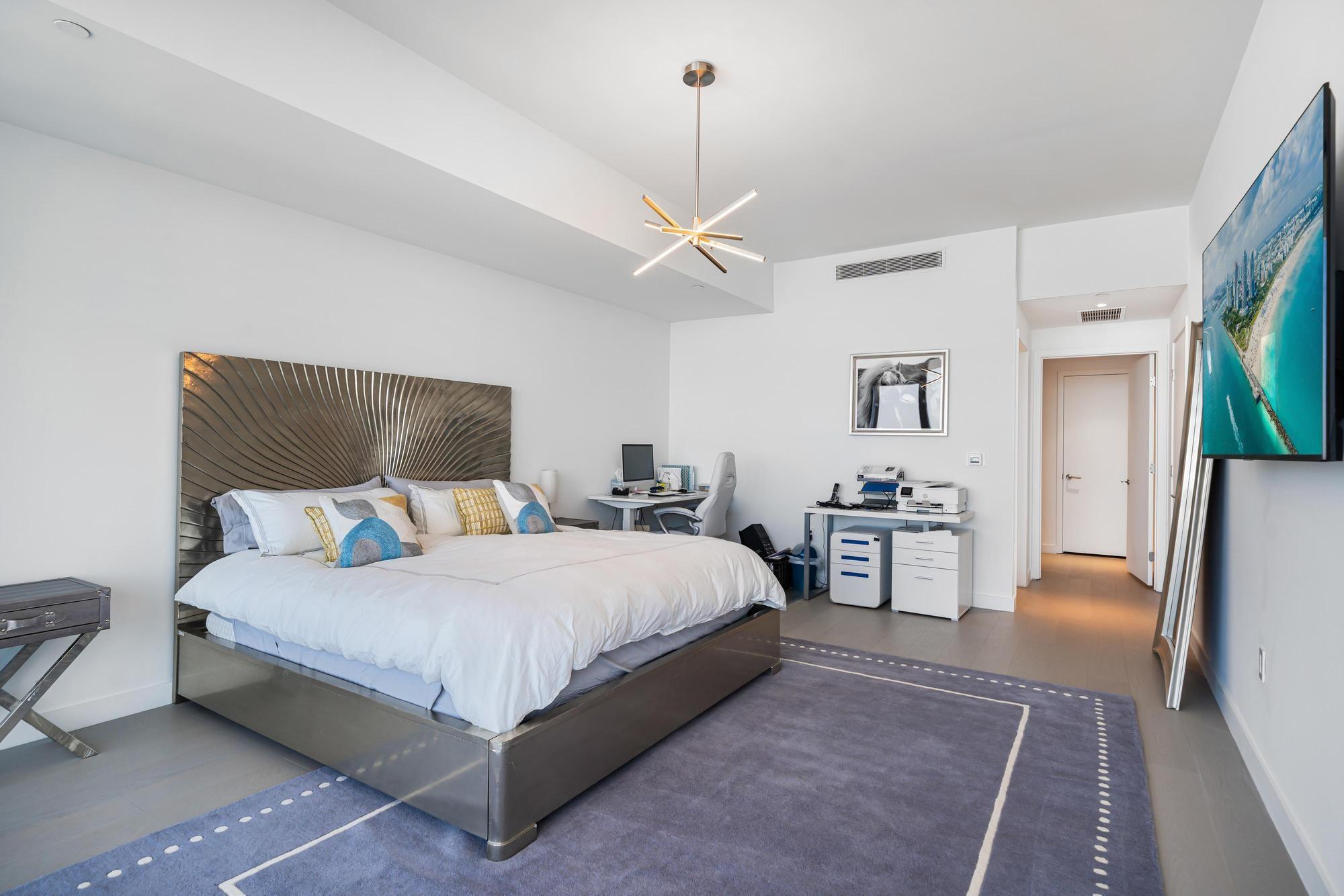 Undisclosed Address Miami Beach, FL 33139