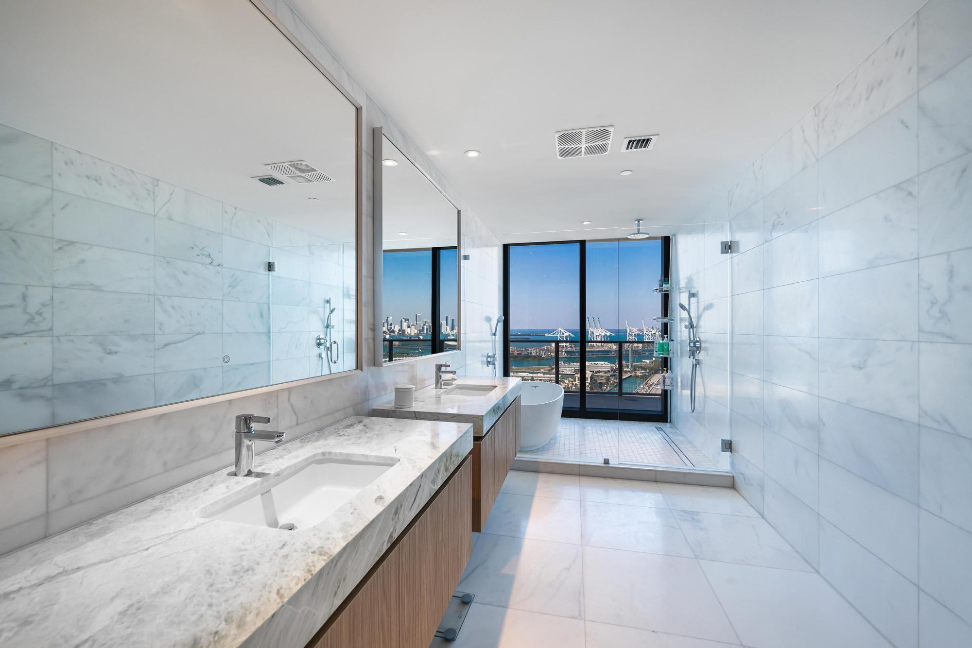 Undisclosed Address Miami Beach, FL 33139